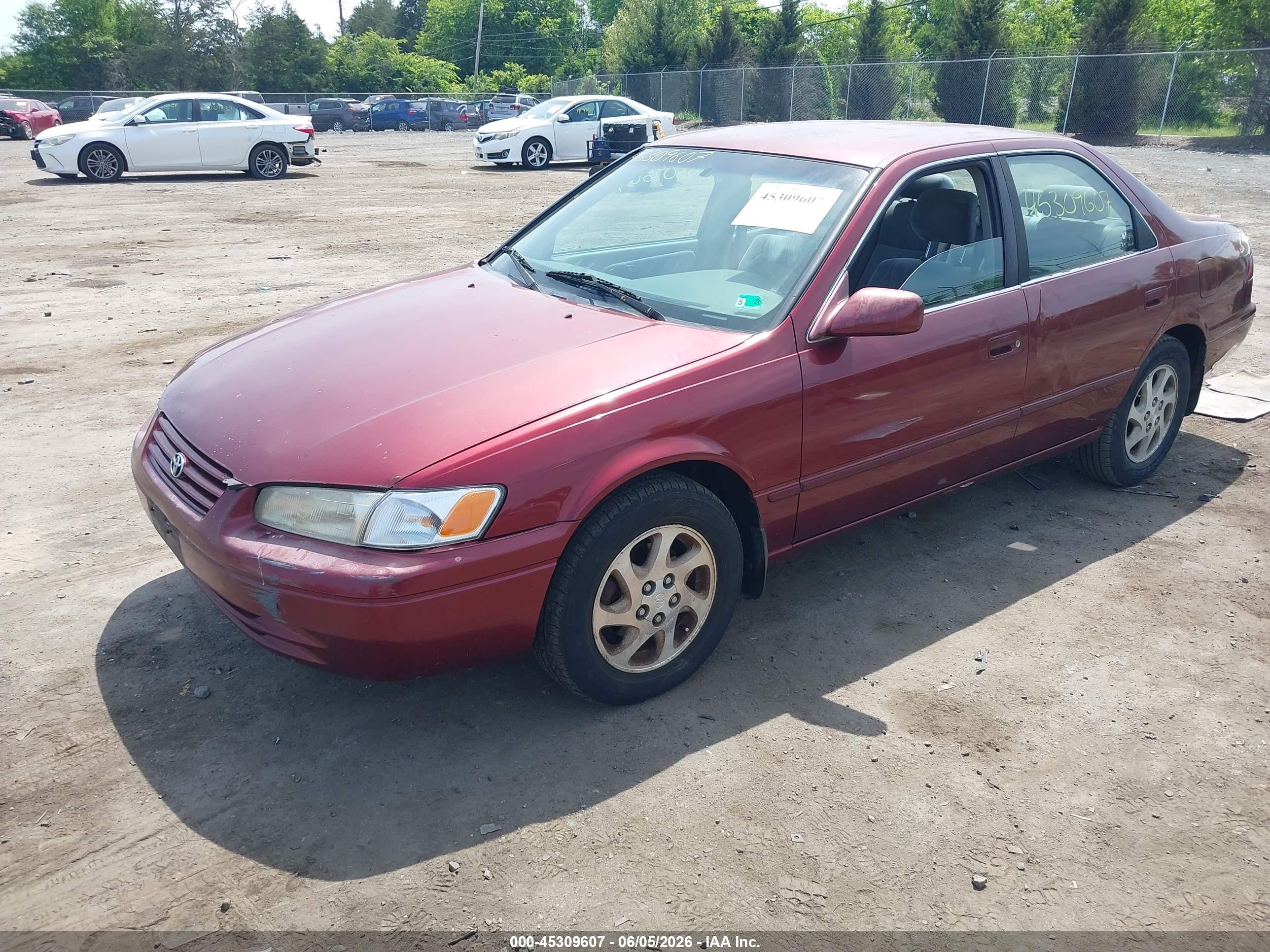 1999 Toyota Camry Le V6 Red vin: JT2BF22K0X0229167