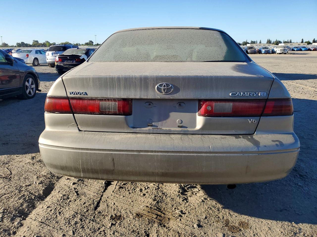 1998 Toyota Camry Le V6 Silver vin: JT2BF22K1W0112230