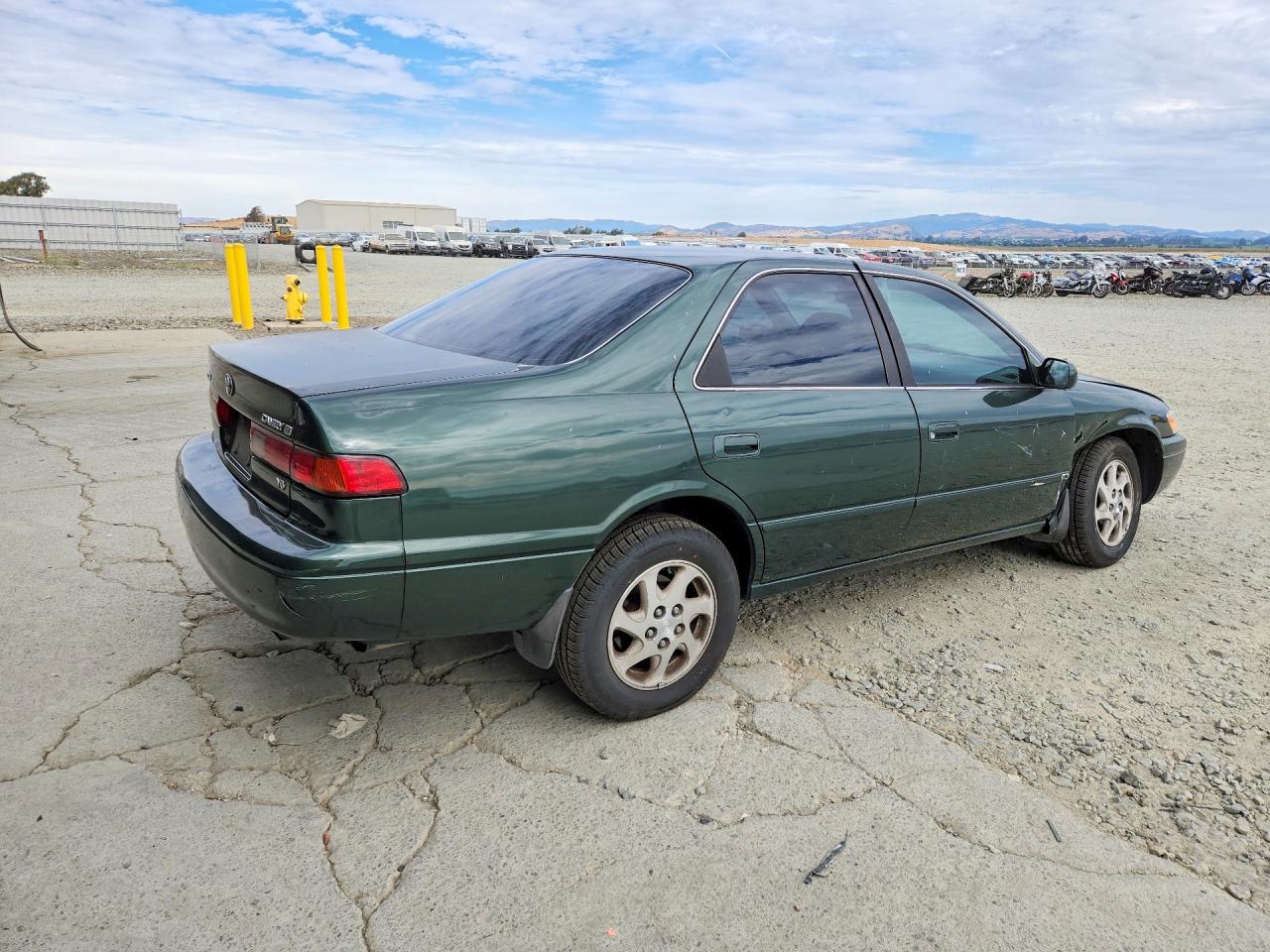 1999 Toyota Camry Le V6 Green vin: JT2BF22K1X0181601