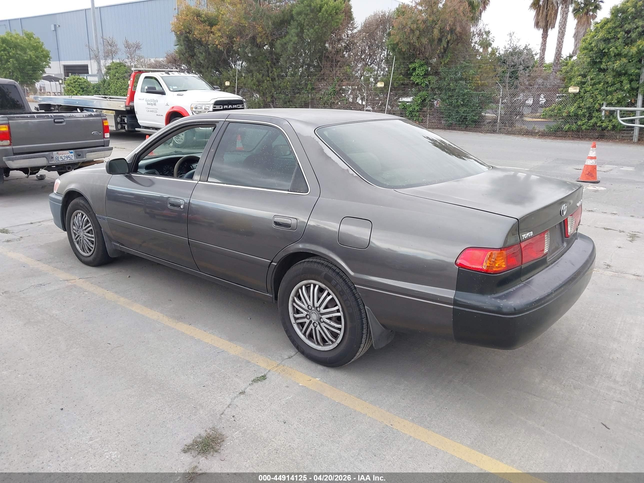2001 Toyota Camry Le V6 Gray vin: JT2BF22K310326144