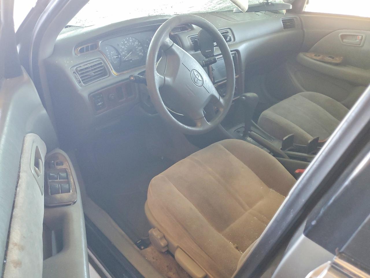 1998 Toyota Camry Le V6 Tan vin: JT2BF22K3W0089095