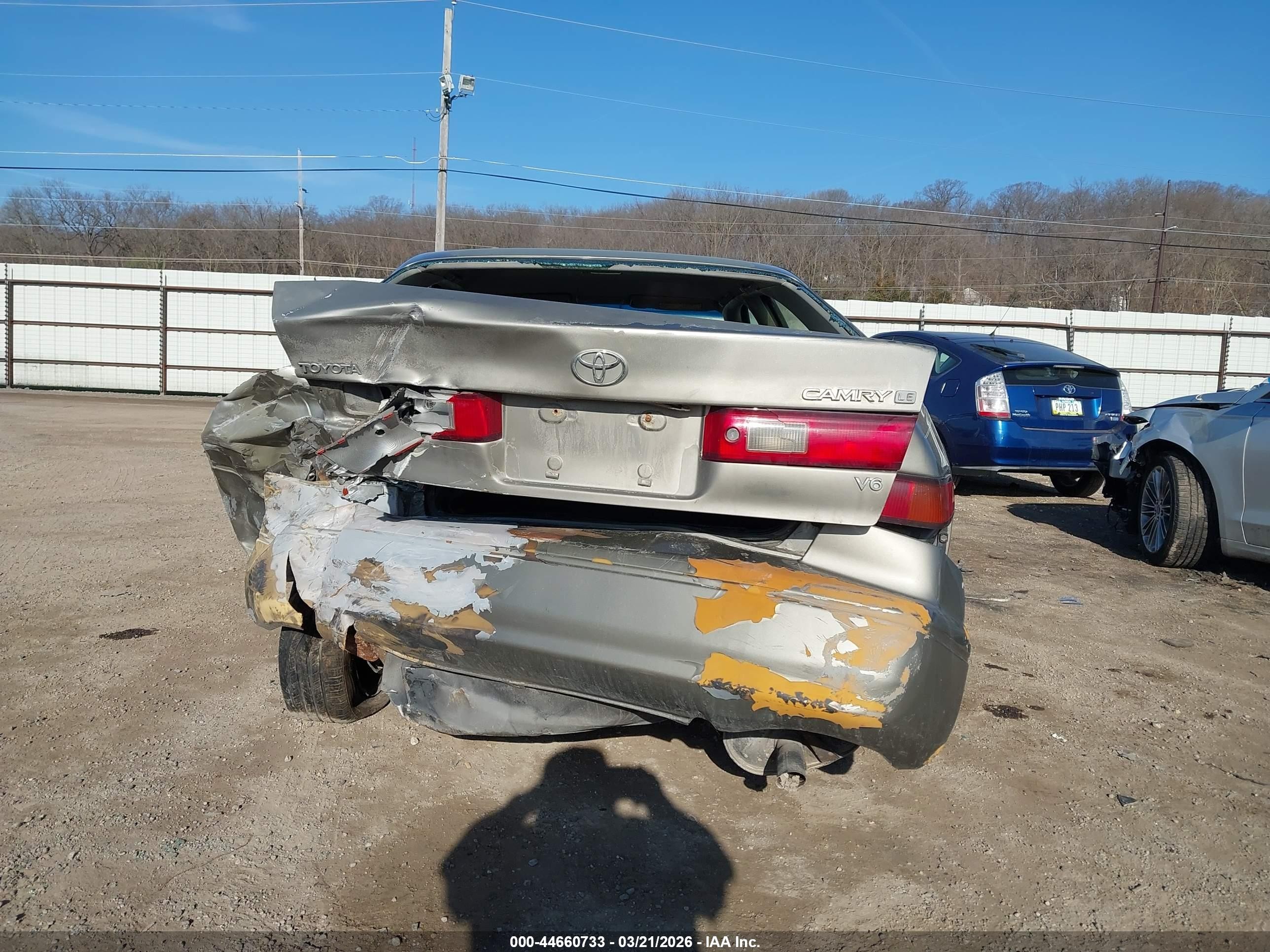 1998 Toyota Camry Le V6 Tan vin: JT2BF22K3W0140028