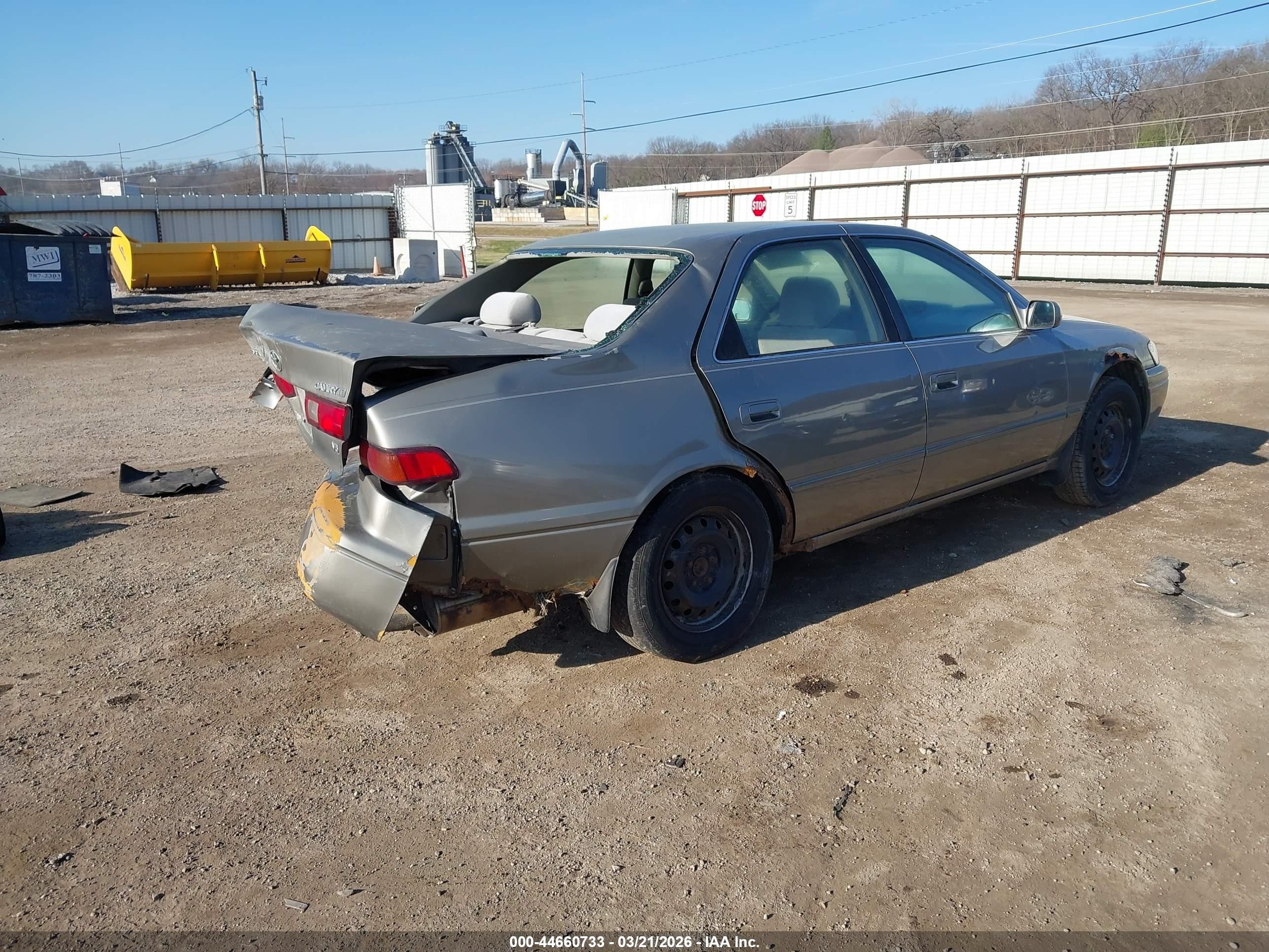 1998 Toyota Camry Le V6 Tan vin: JT2BF22K3W0140028