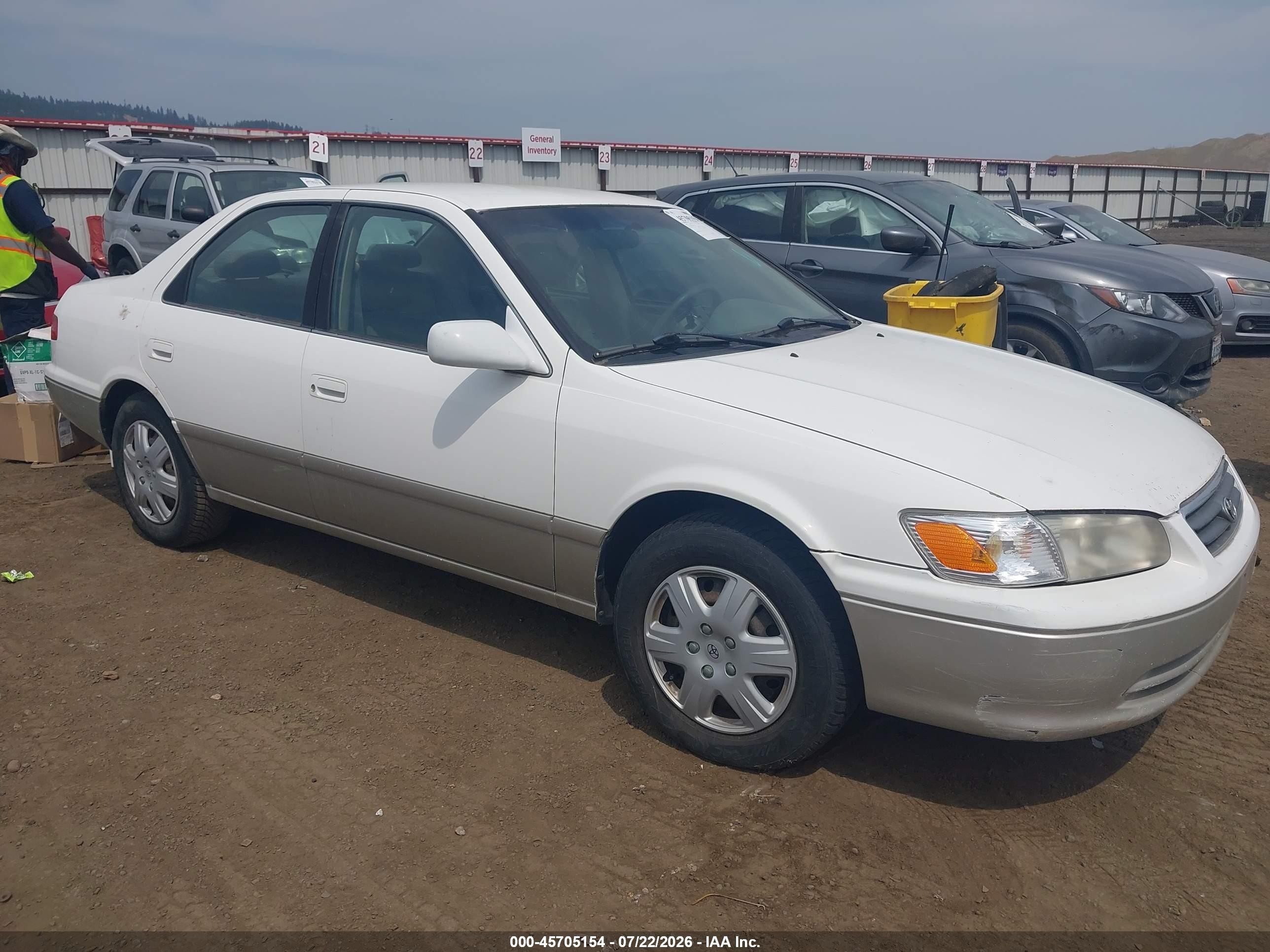 2000 Toyota Camry Le V6 White vin: JT2BF22K3Y0246725