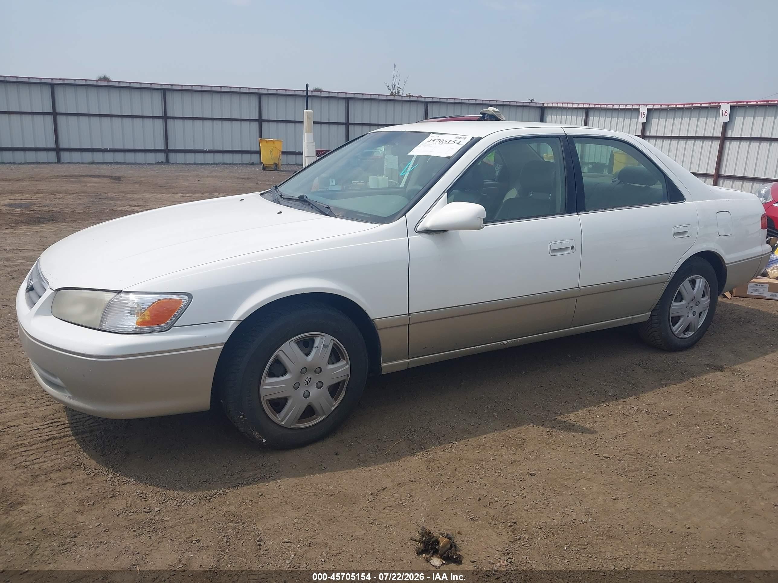 2000 Toyota Camry Le V6 White vin: JT2BF22K3Y0246725
