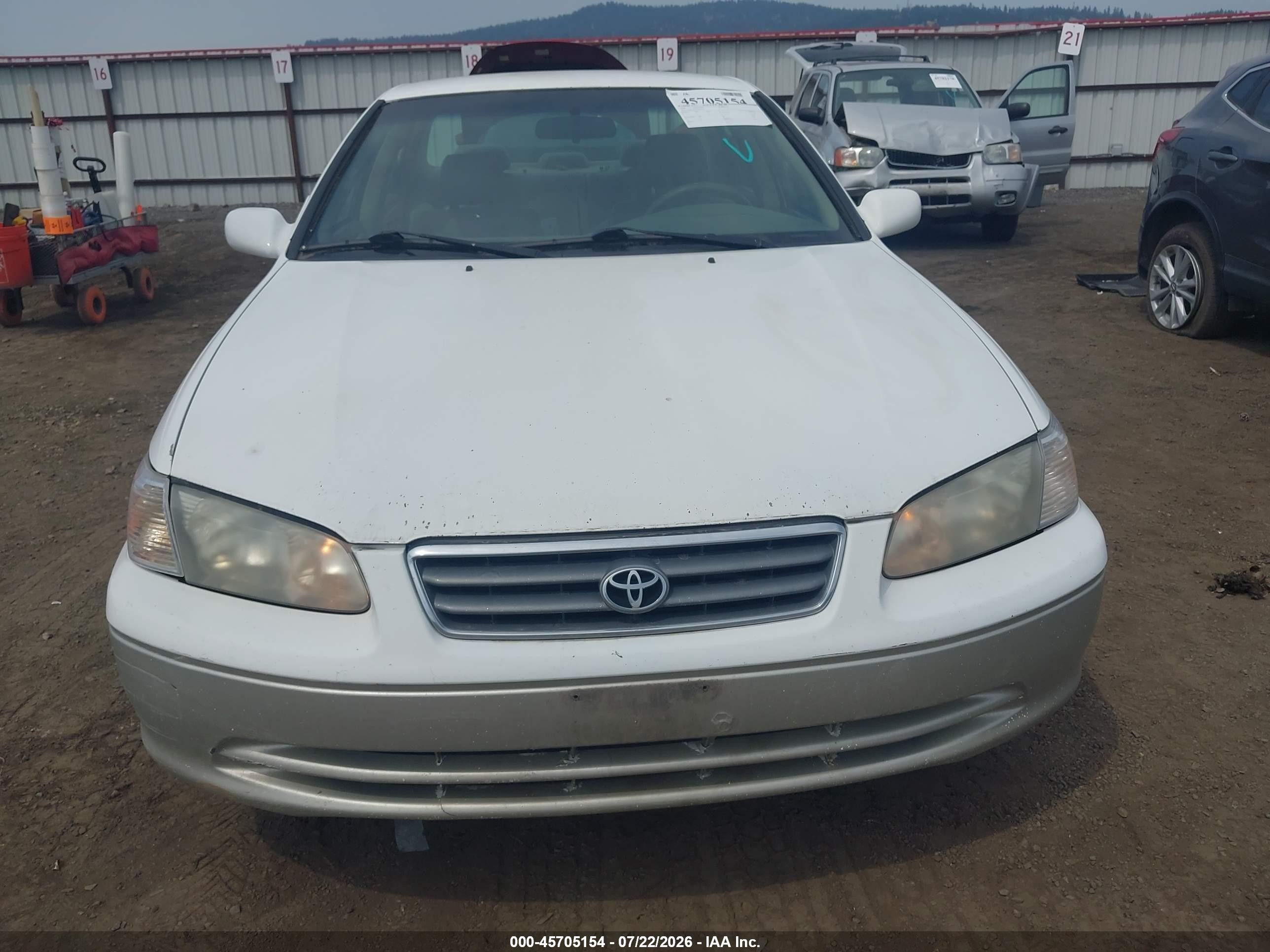 2000 Toyota Camry Le V6 White vin: JT2BF22K3Y0246725