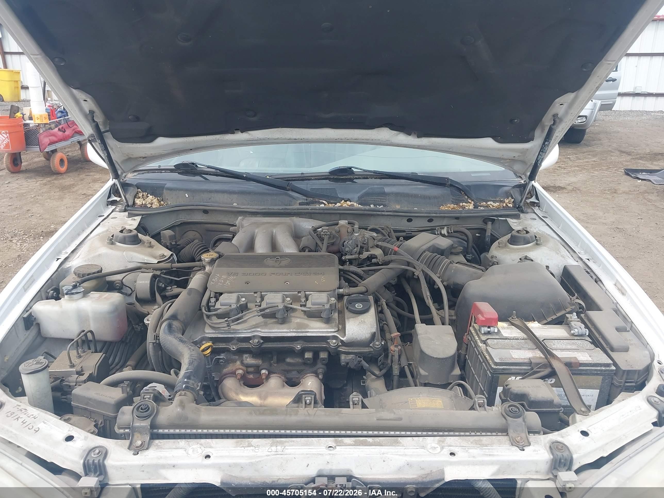 2000 Toyota Camry Le V6 White vin: JT2BF22K3Y0246725