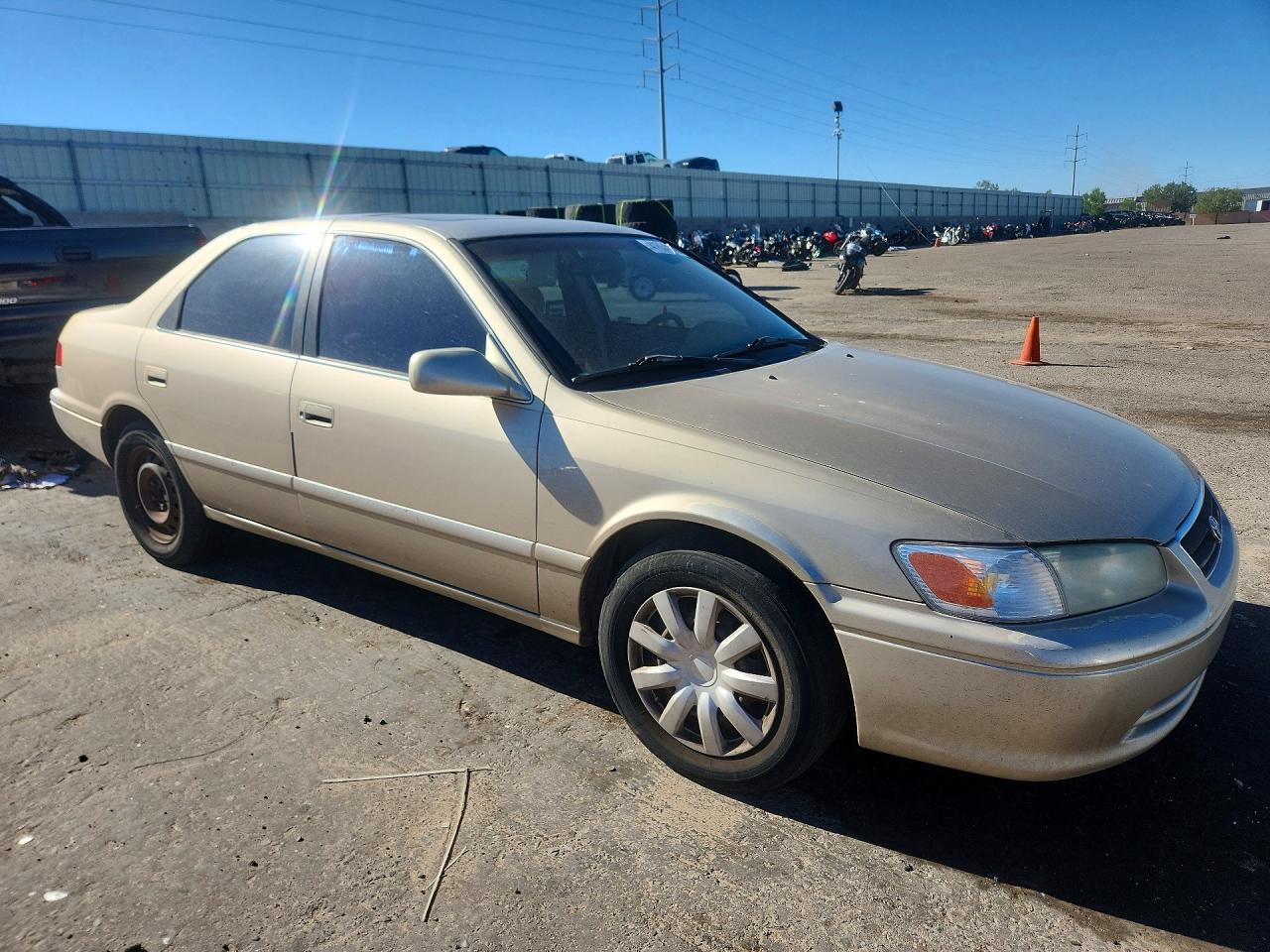 2001 Toyota Camry Le V6 Beige vin: JT2BF22K410295146