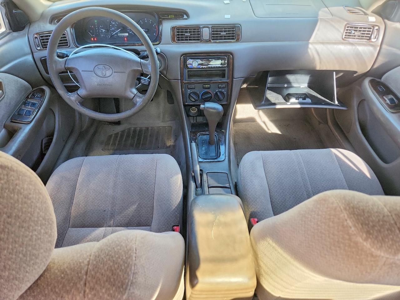 2001 Toyota Camry Le V6 Beige vin: JT2BF22K410295146