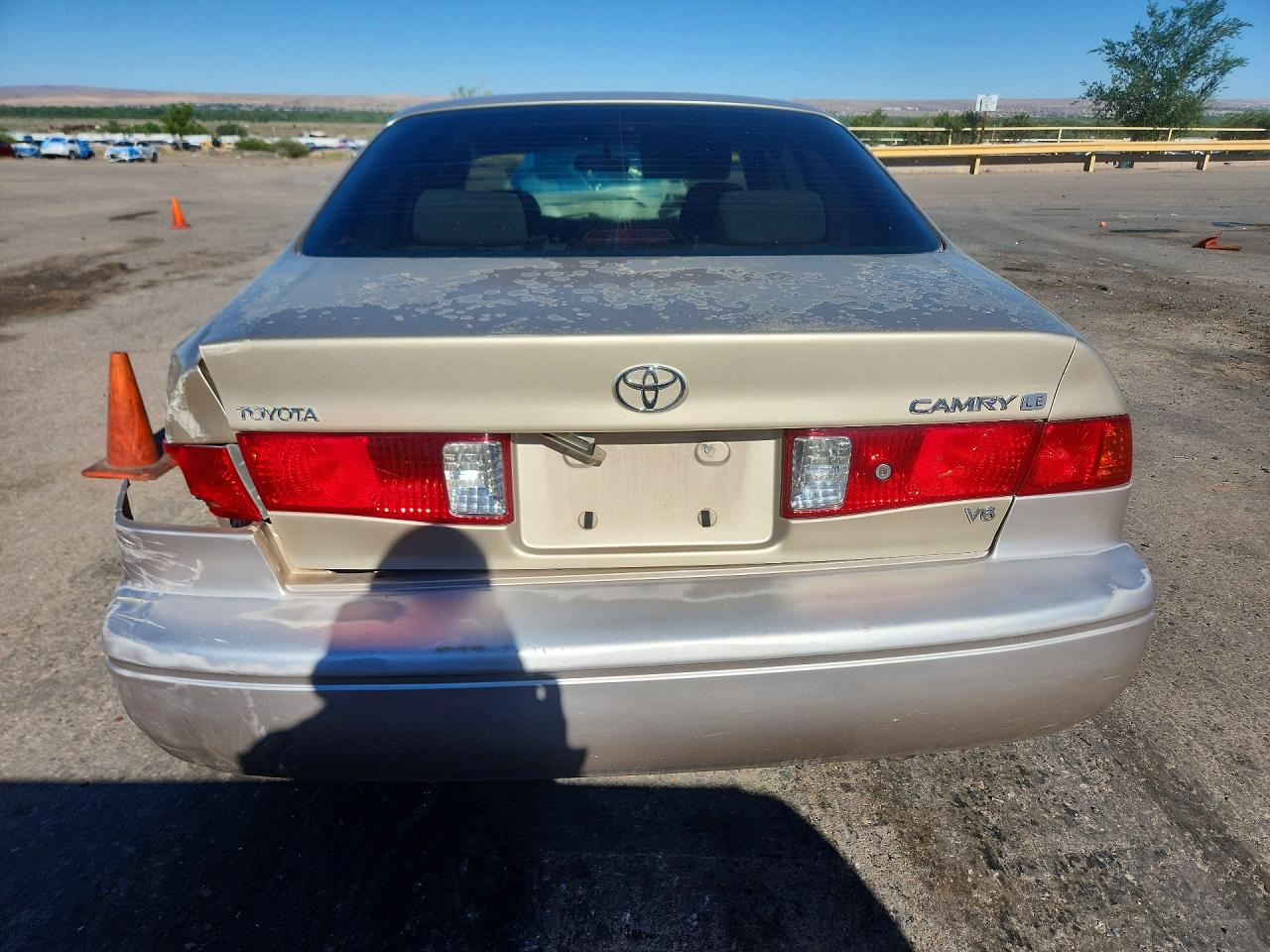 2001 Toyota Camry Le V6 Beige vin: JT2BF22K410295146