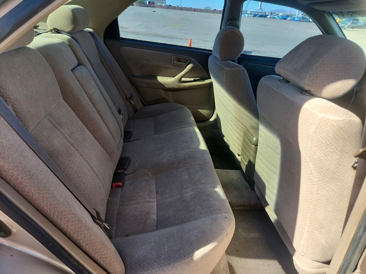2001 Toyota Camry Le V6 Beige vin: JT2BF22K410295146