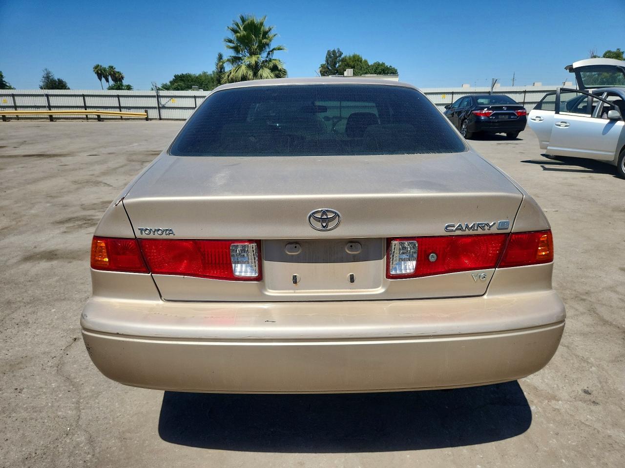 2001 Toyota Camry Le V6 Beige vin: JT2BF22K410340537