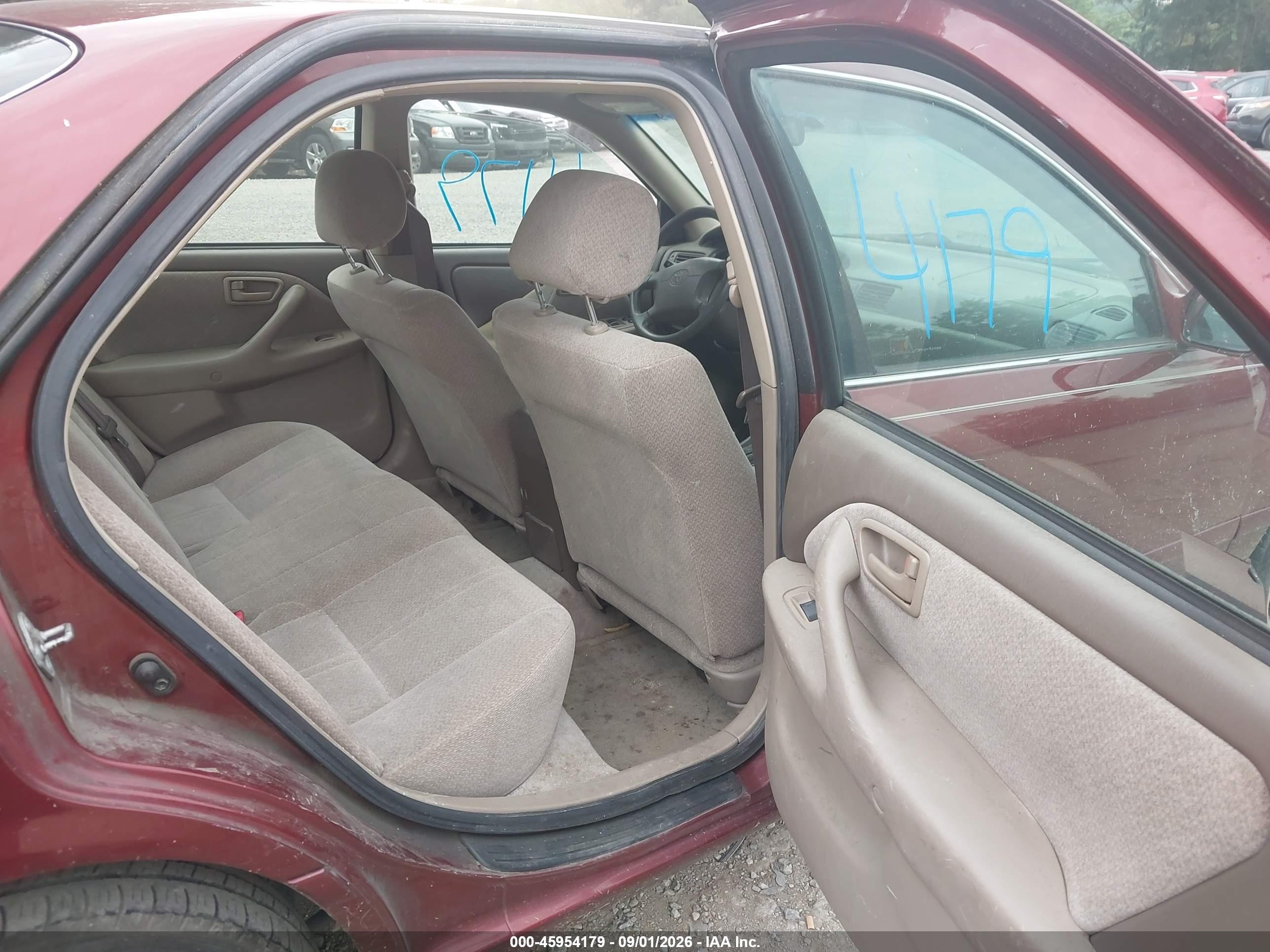 2000 Toyota Camry Le V6 Red vin: JT2BF22K4Y0243896