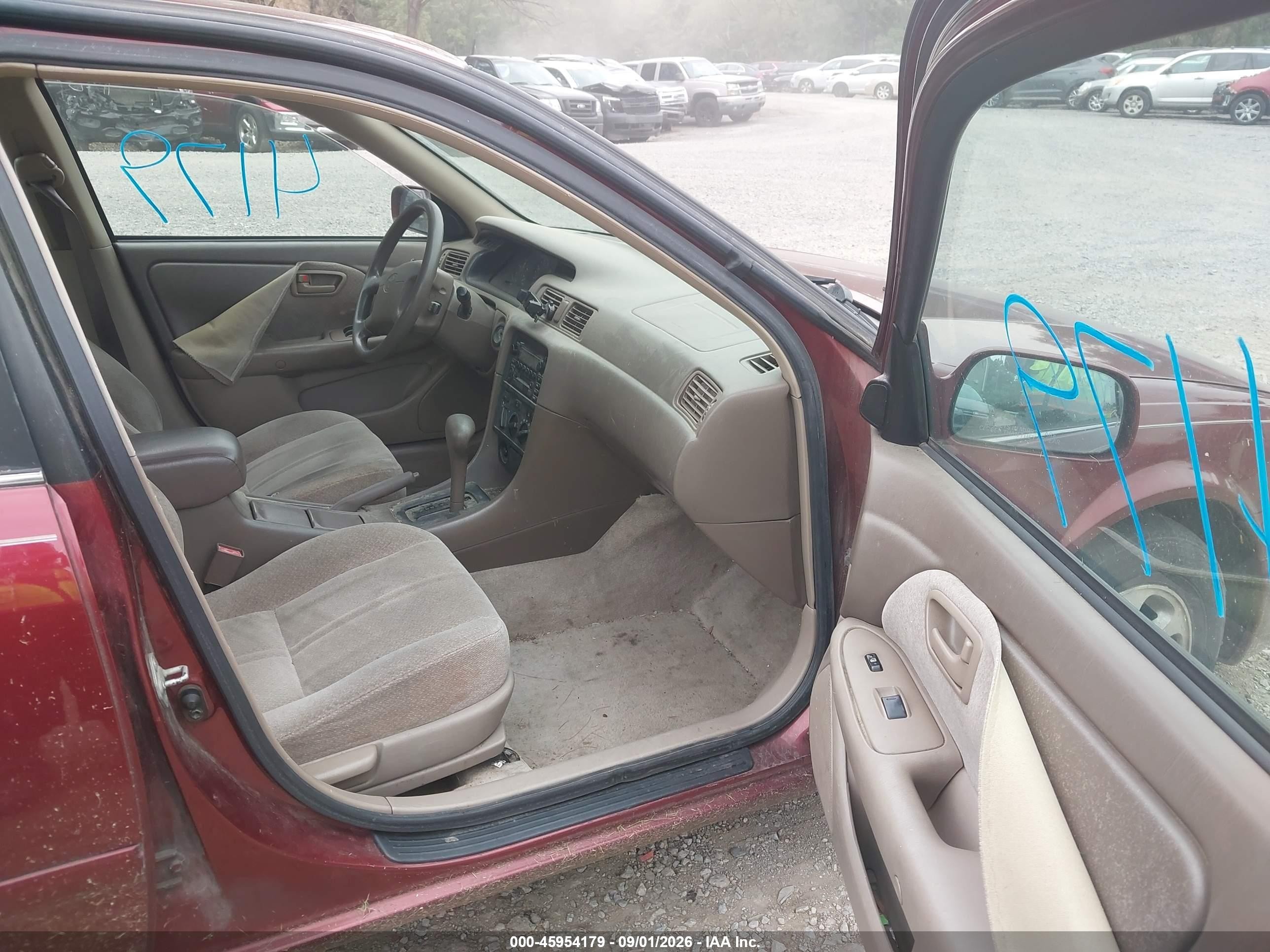 2000 Toyota Camry Le V6 Red vin: JT2BF22K4Y0243896