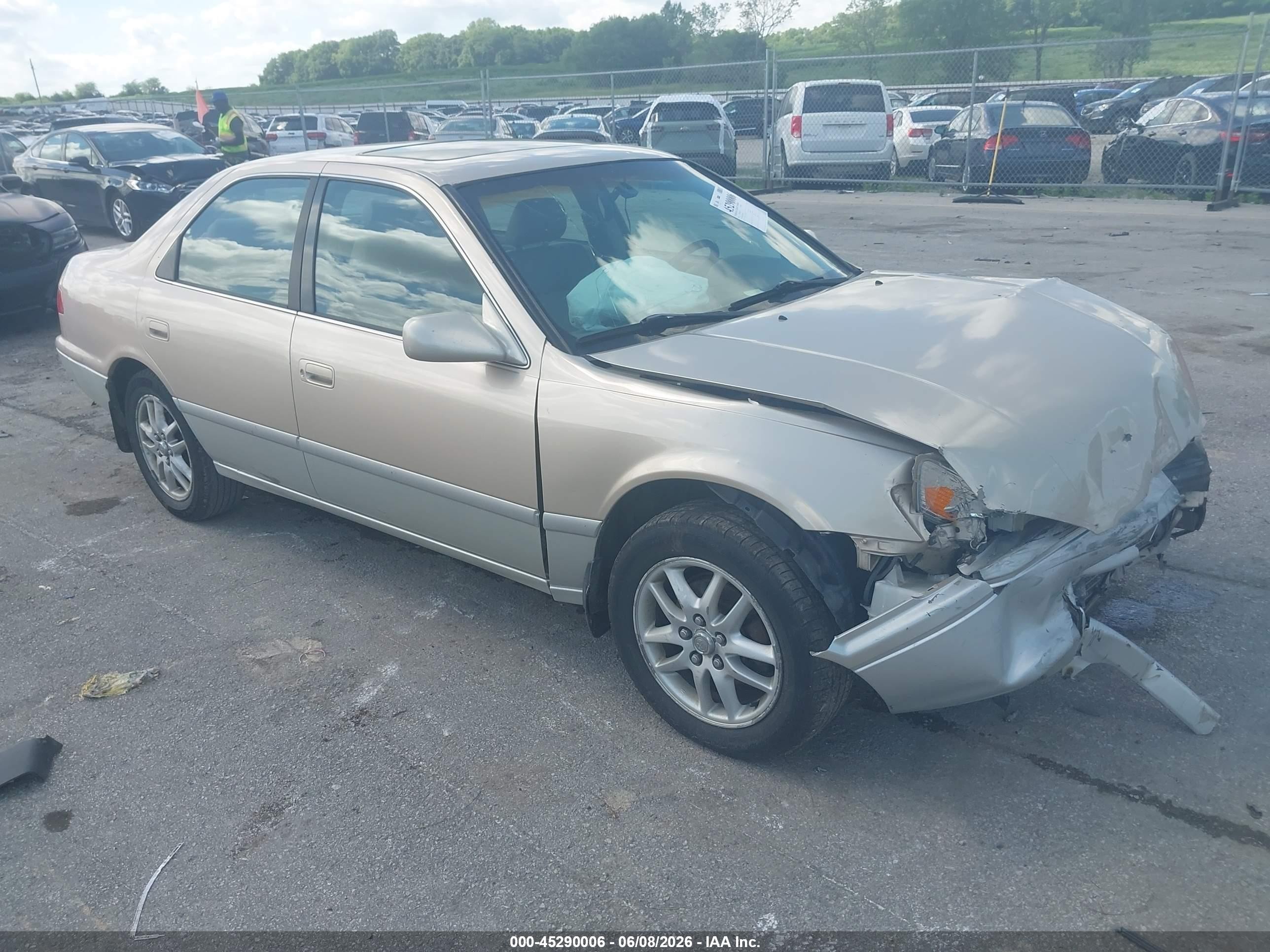 2001 Toyota Camry Le V6 Beige vin: JT2BF22K510314691
