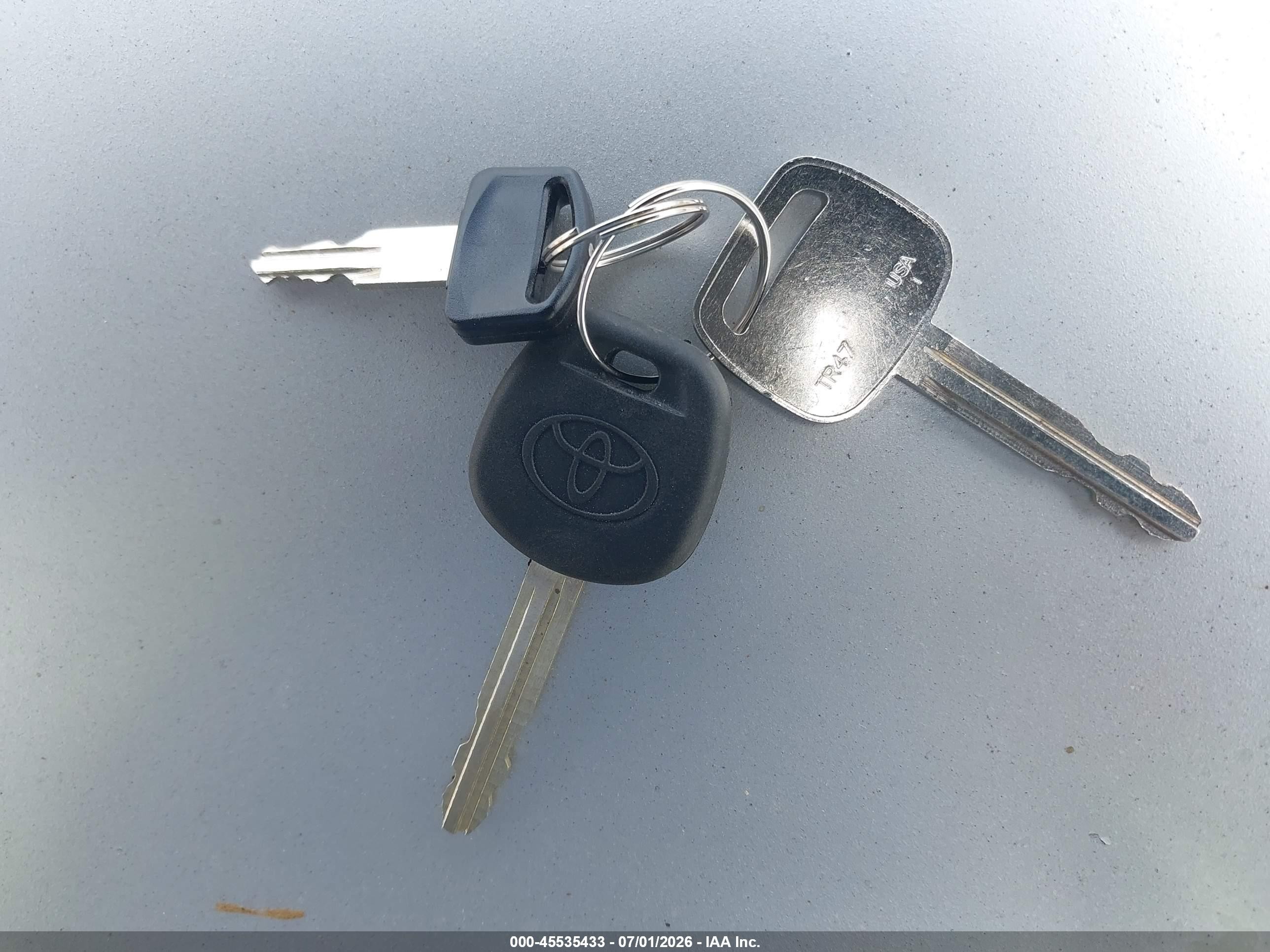 2001 Toyota Camry Le V6 Silver vin: JT2BF22K510339851