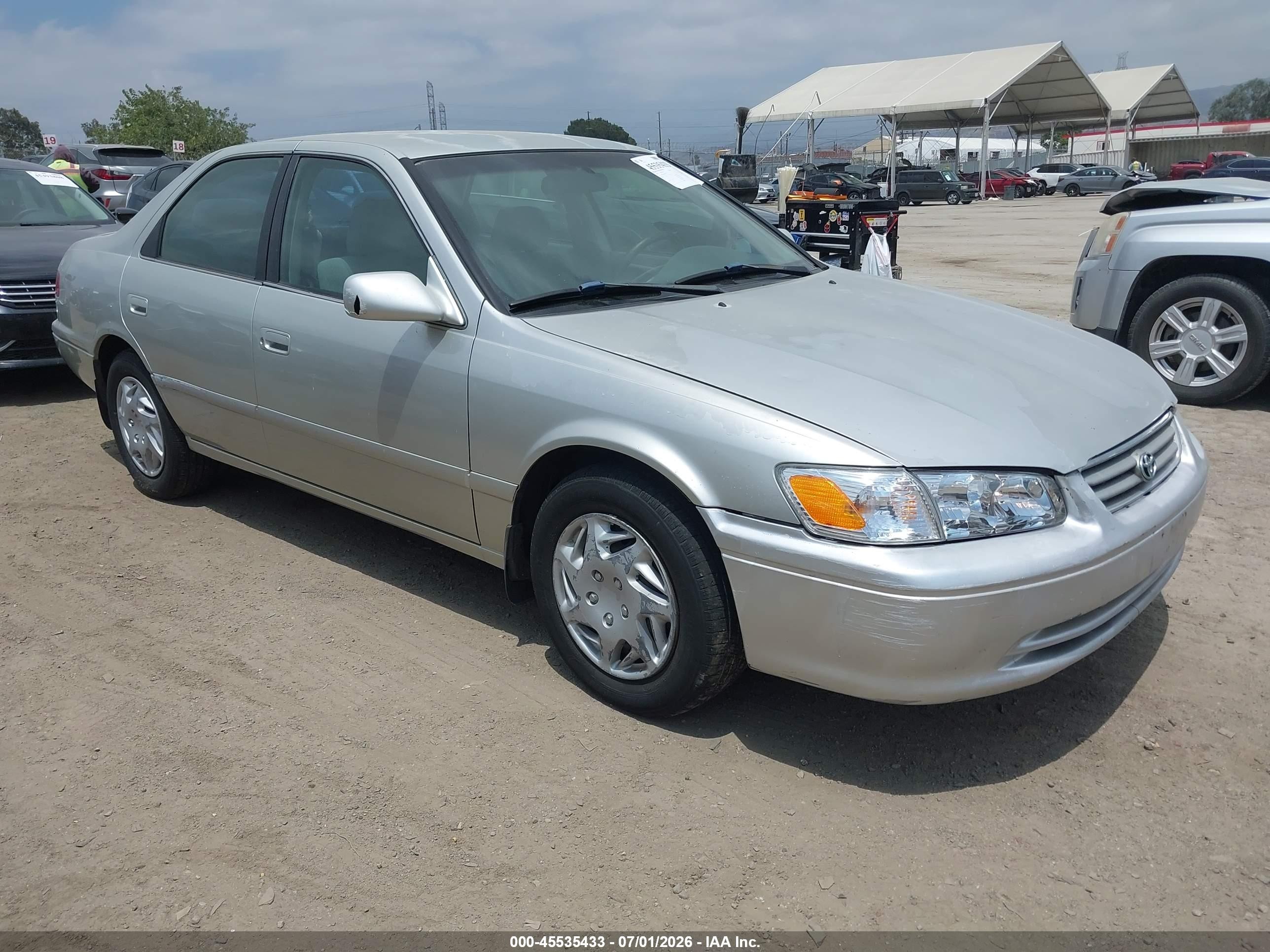 2001 Toyota Camry Le V6 Silver vin: JT2BF22K510339851