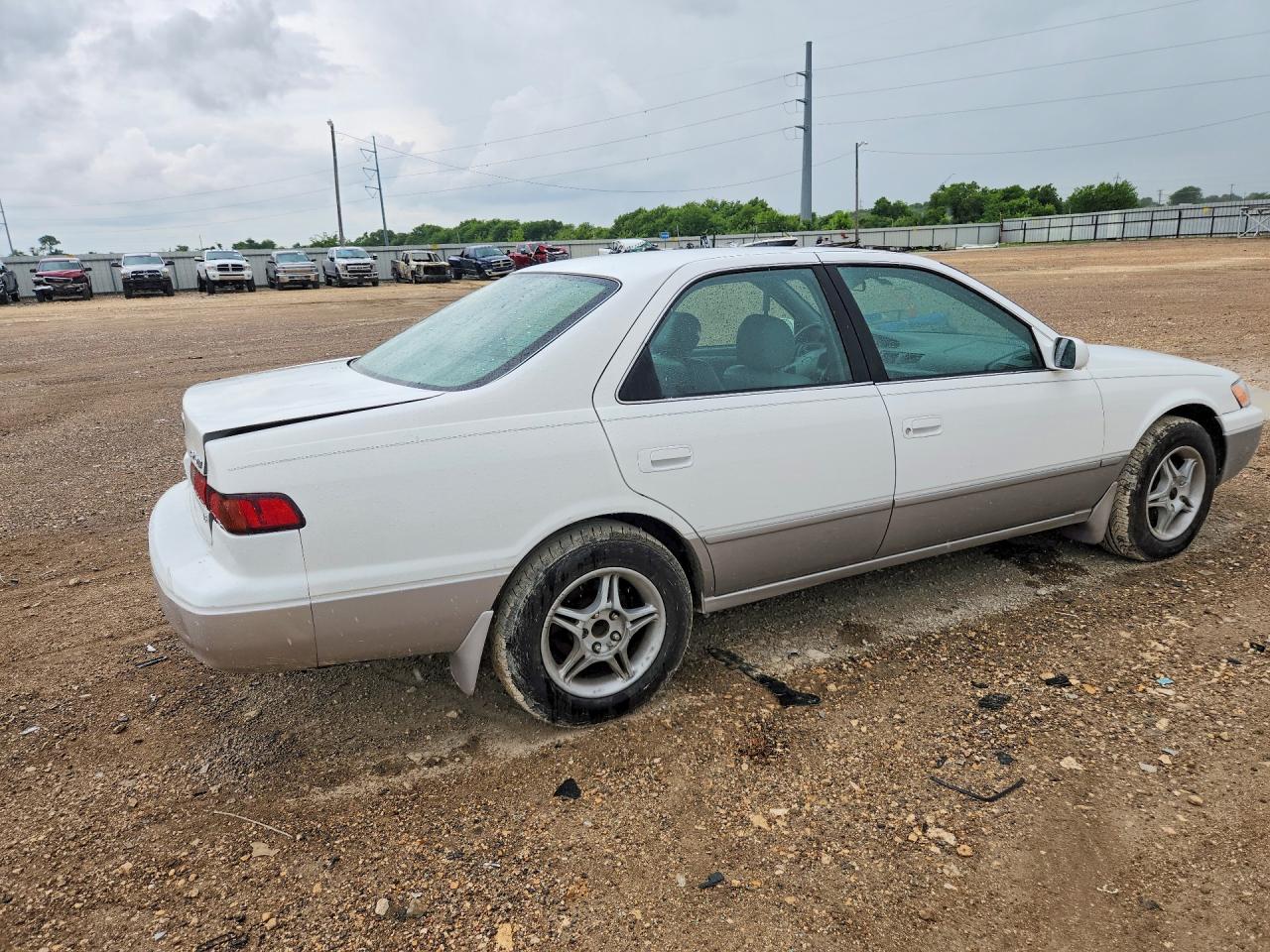 1998 Toyota Camry Le V6 White vin: JT2BF22K5W0111999