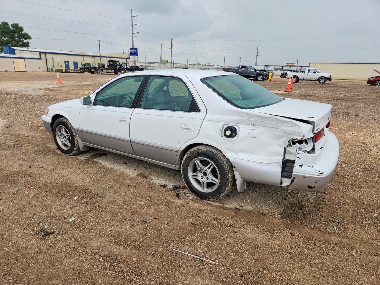 1998 Toyota Camry Le V6 White vin: JT2BF22K5W0111999
