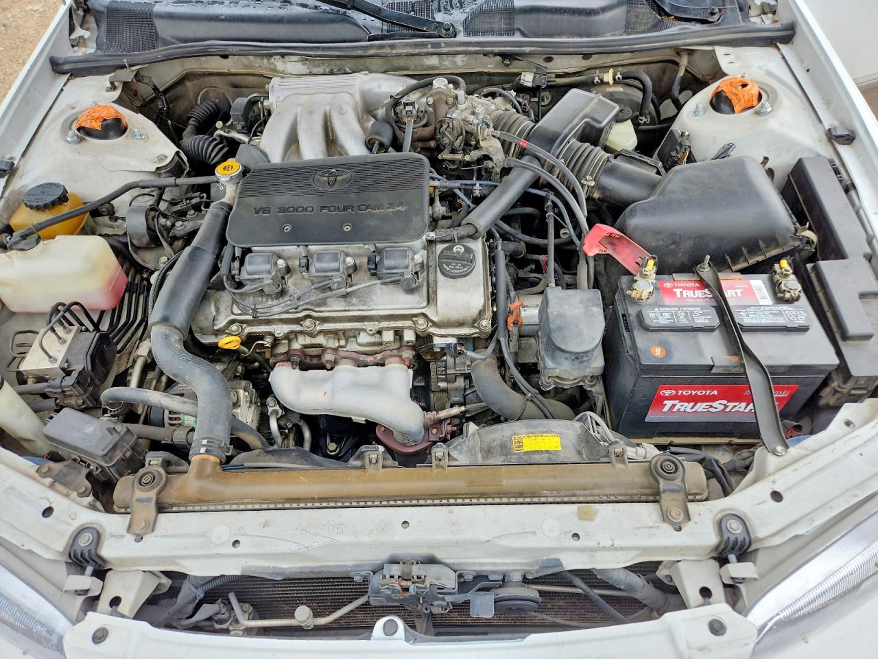 1998 Toyota Camry Le V6 White vin: JT2BF22K5W0111999