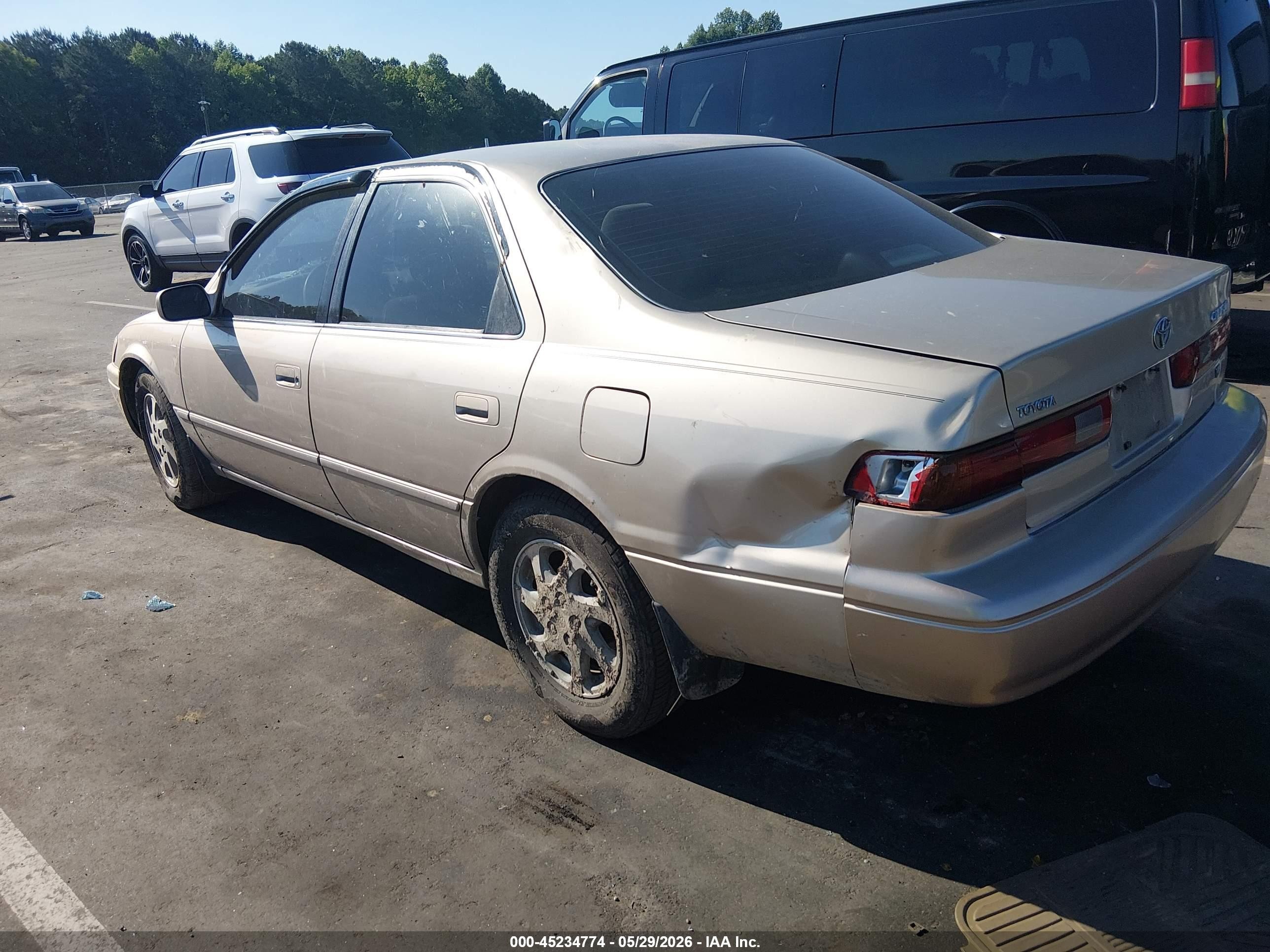 1999 Toyota Camry Le V6 Champagne vin: JT2BF22K5X0164638