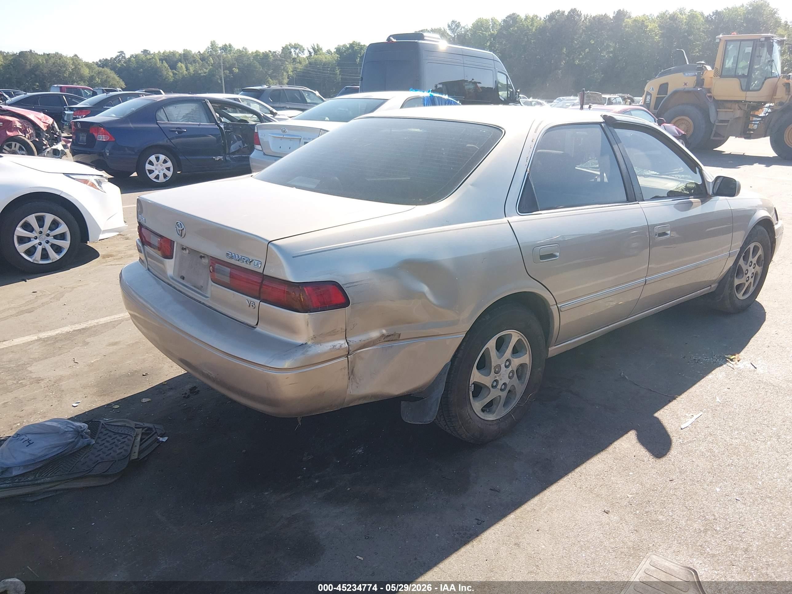 1999 Toyota Camry Le V6 Champagne vin: JT2BF22K5X0164638