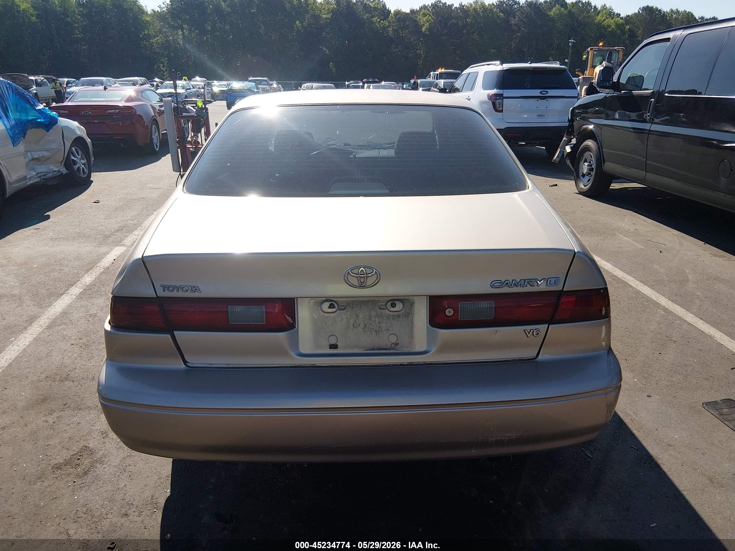 1999 Toyota Camry Le V6 Champagne vin: JT2BF22K5X0164638