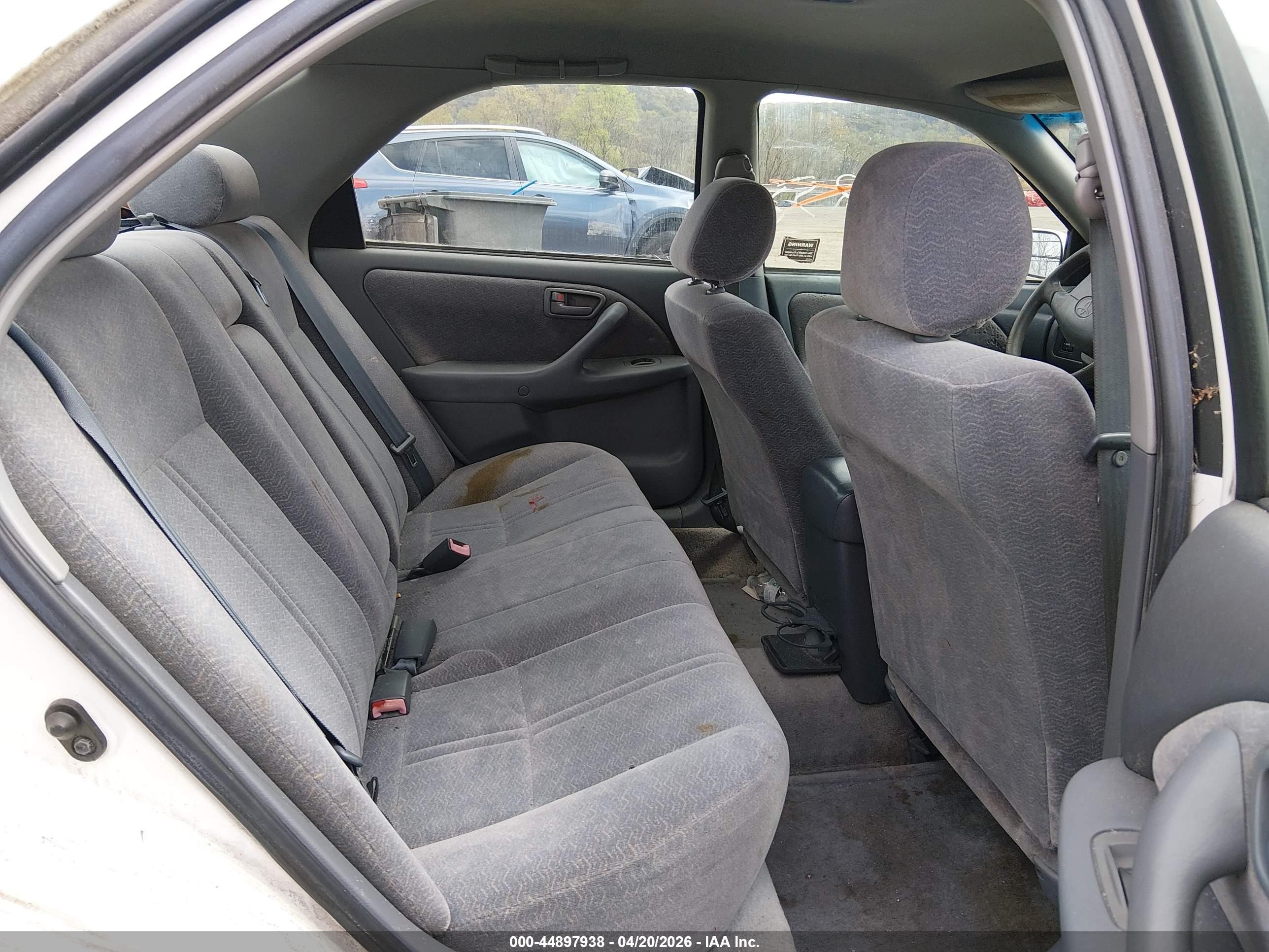 1998 Toyota Camry Le V6 White vin: JT2BF22K6W0140881