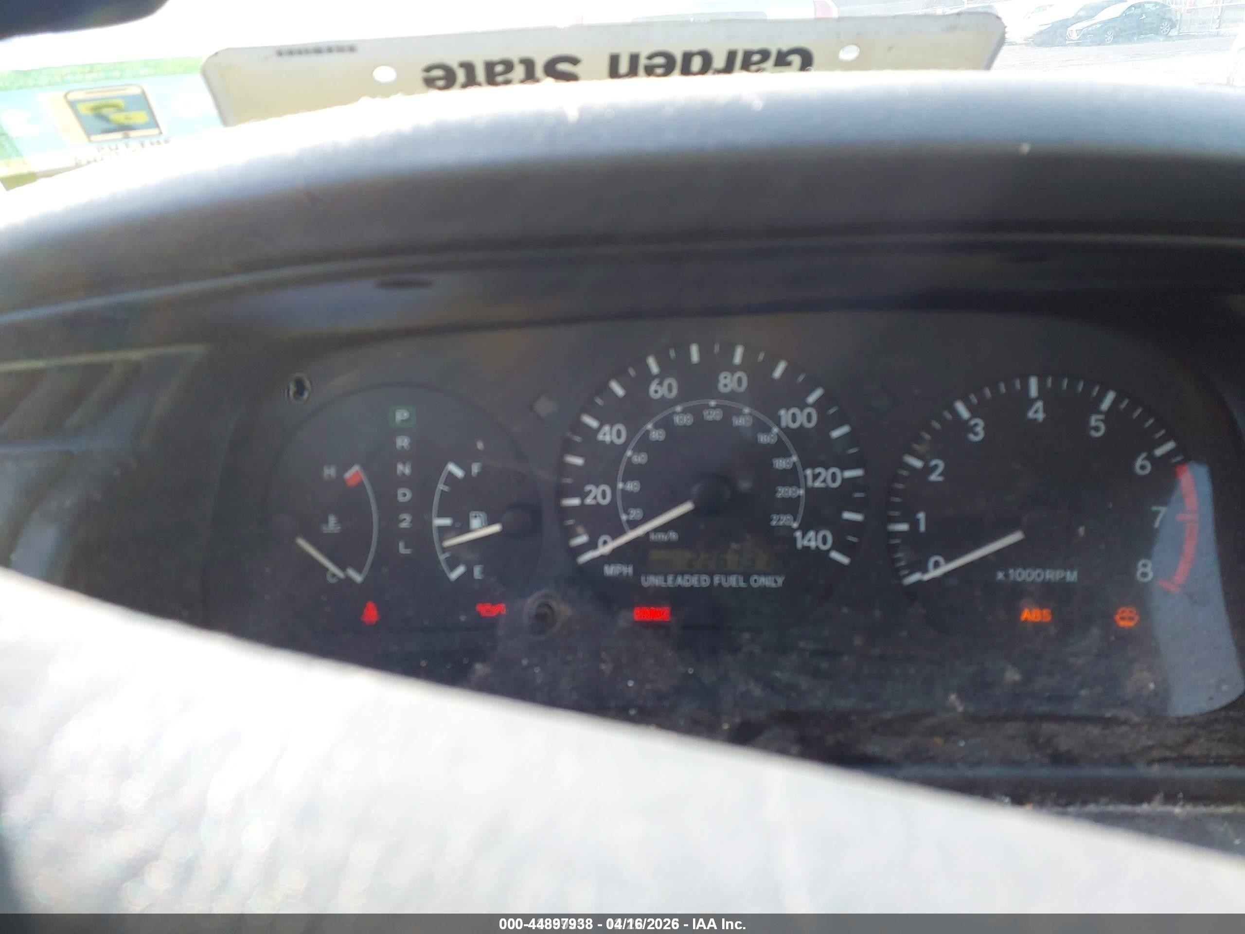 1998 Toyota Camry Le V6 White vin: JT2BF22K6W0140881