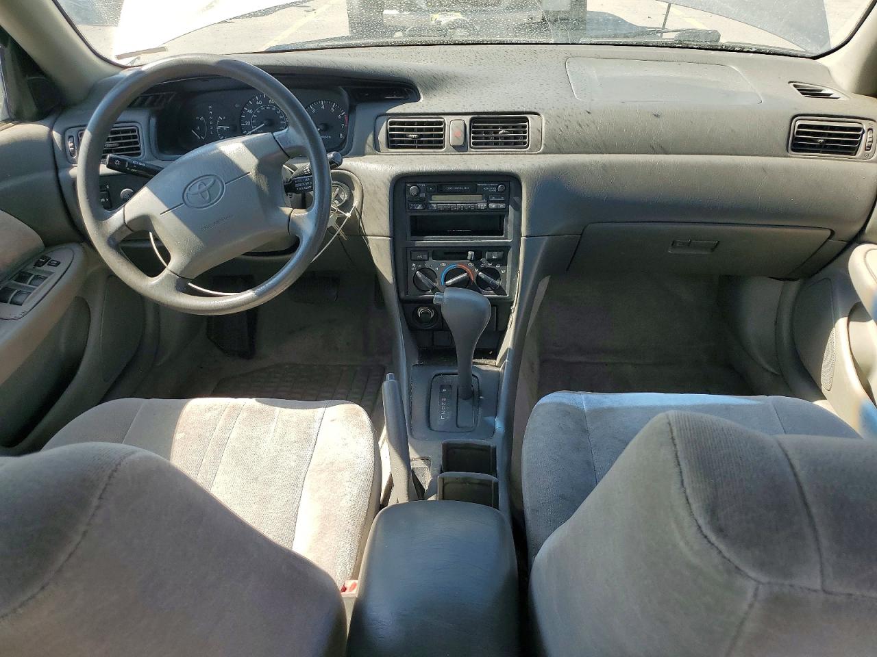 1998 Toyota Camry Серый vin: JT2BF22K6W0141111