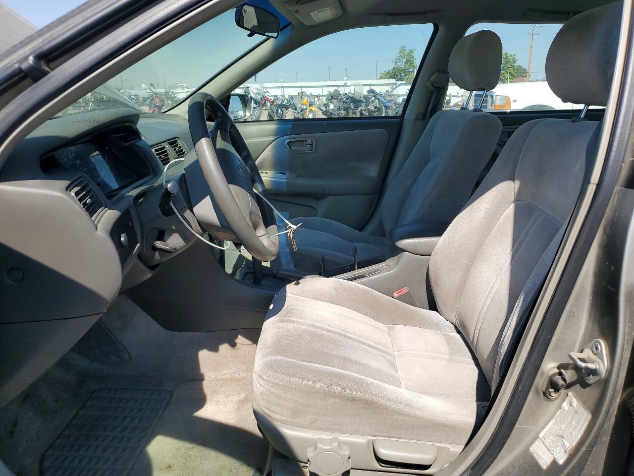 1998 Toyota Camry Серый vin: JT2BF22K6W0141111