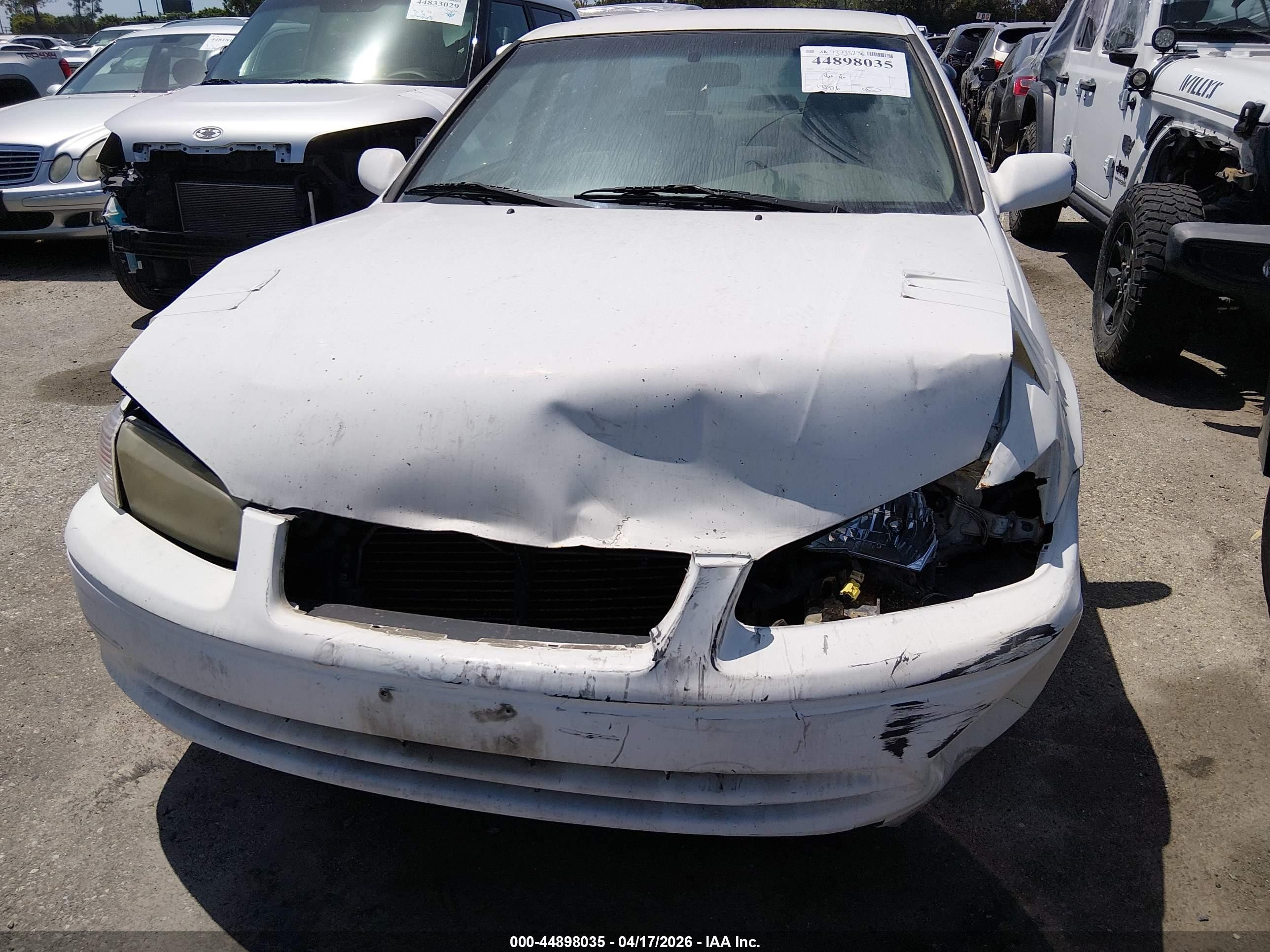 2000 Toyota Camry Le V6 White vin: JT2BF22K6Y0242023