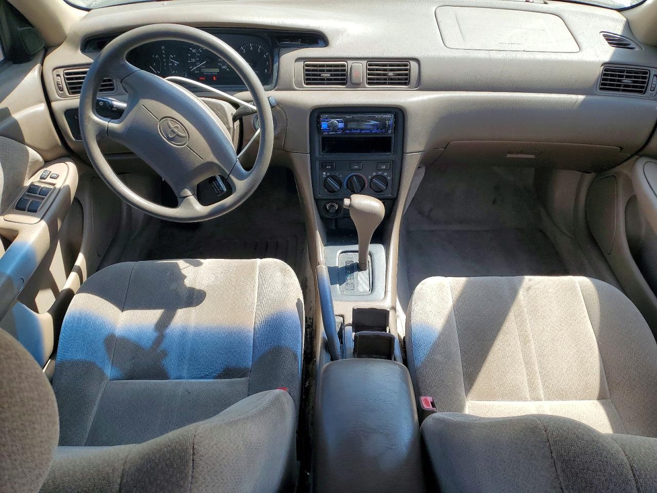 2000 Toyota Camry Le V6 Gold vin: JT2BF22K6Y0284708