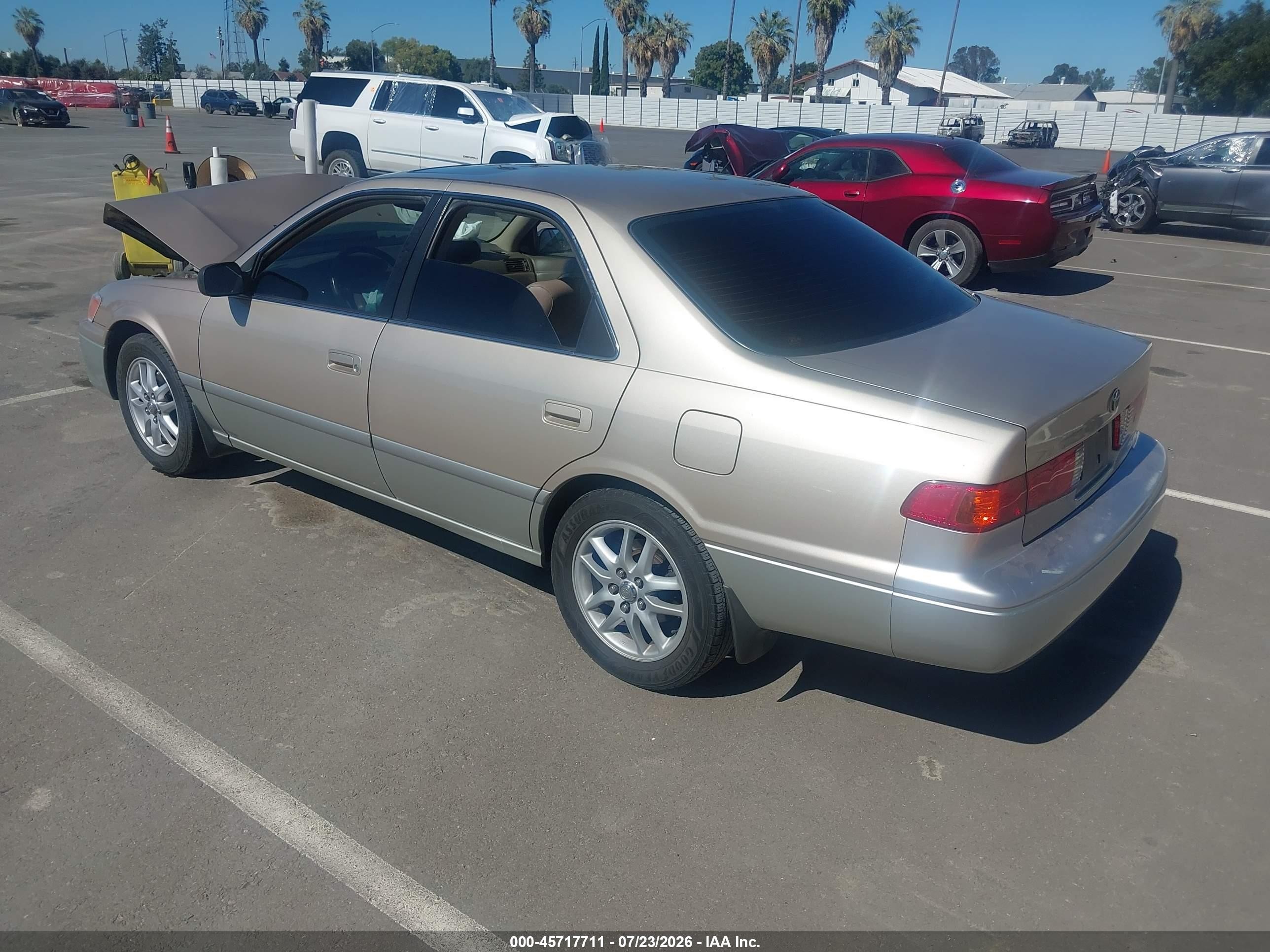 2001 Toyota Camry Le V6 Cream vin: JT2BF22K710308388
