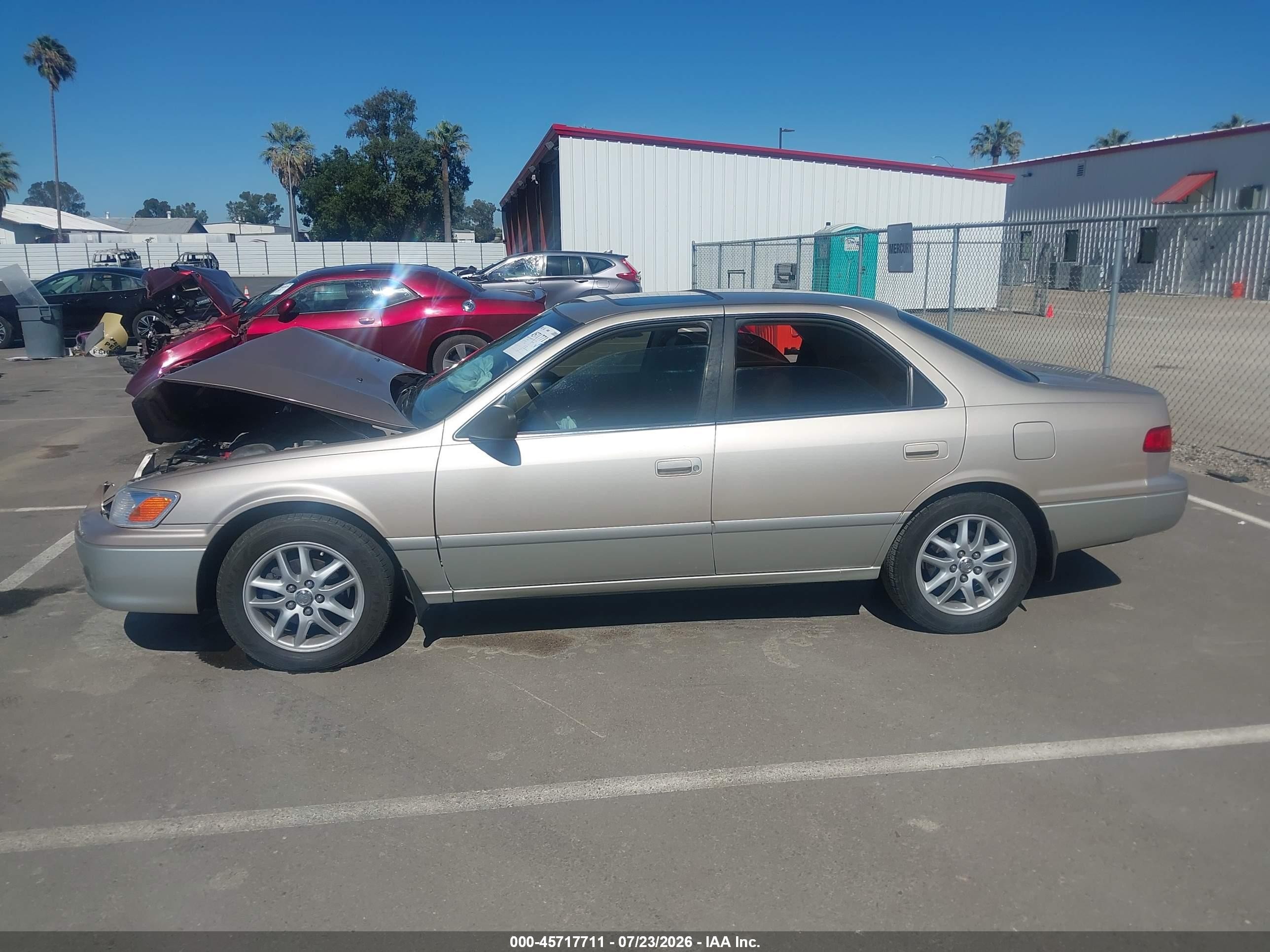 2001 Toyota Camry Le V6 Cream vin: JT2BF22K710308388