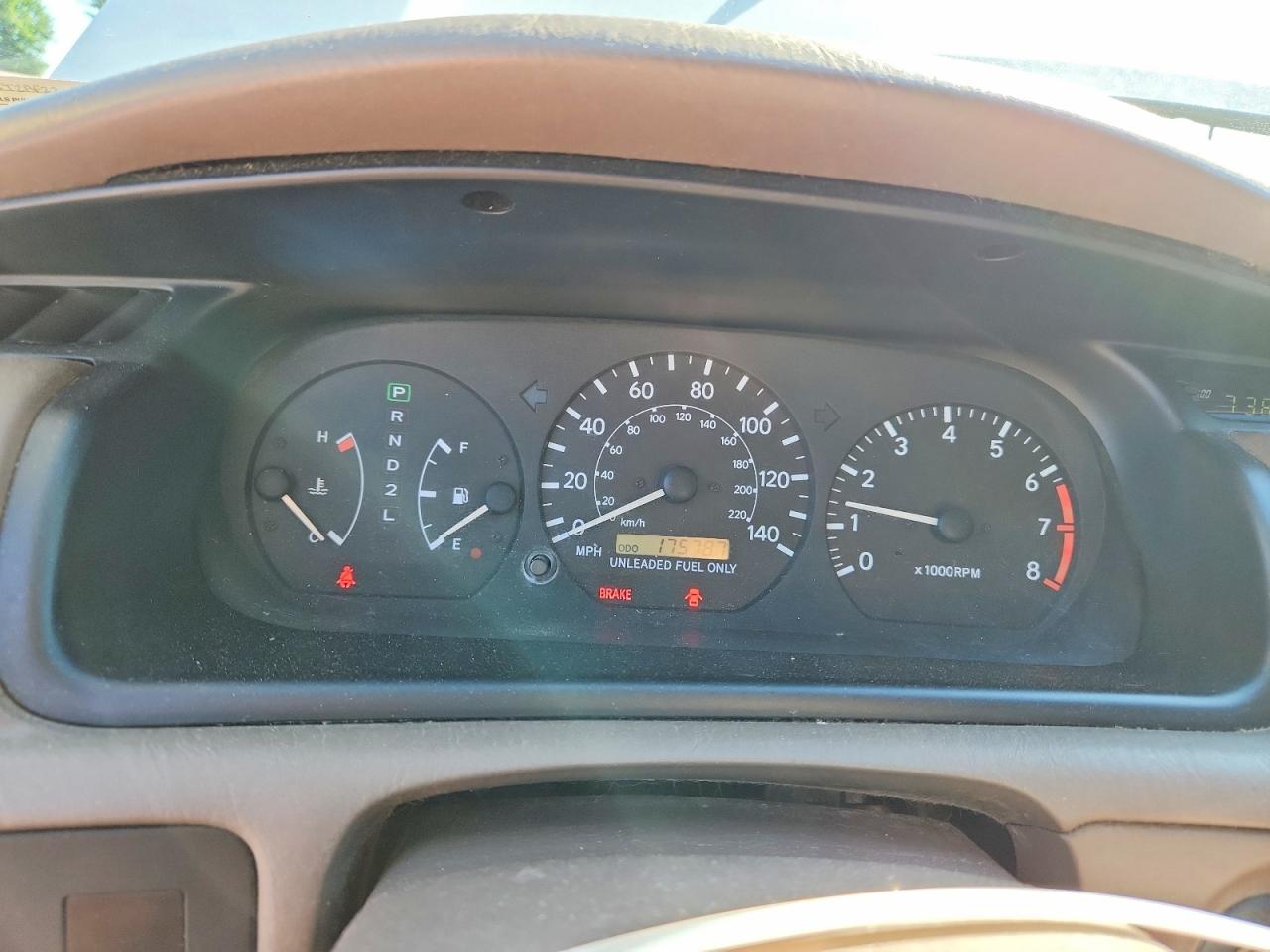1998 Toyota Camry Le V6 White vin: JT2BF22K7W0141232