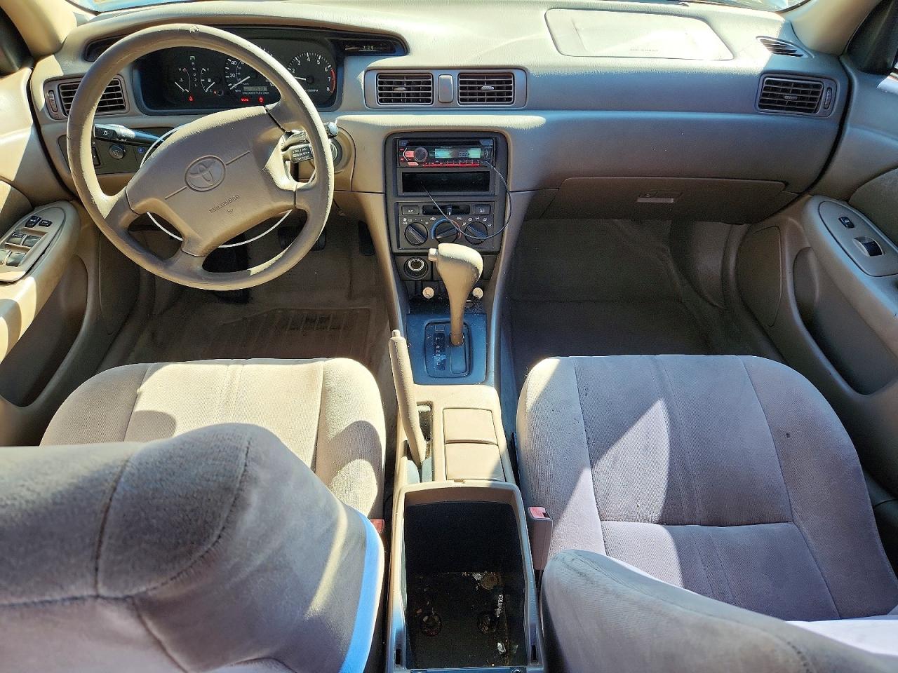 1998 Toyota Camry Le V6 White vin: JT2BF22K7W0141232