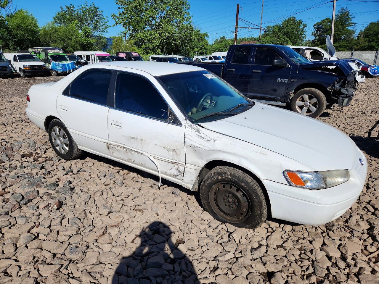 1998 Toyota Camry Le V6 White vin: JT2BF22K7W0141232