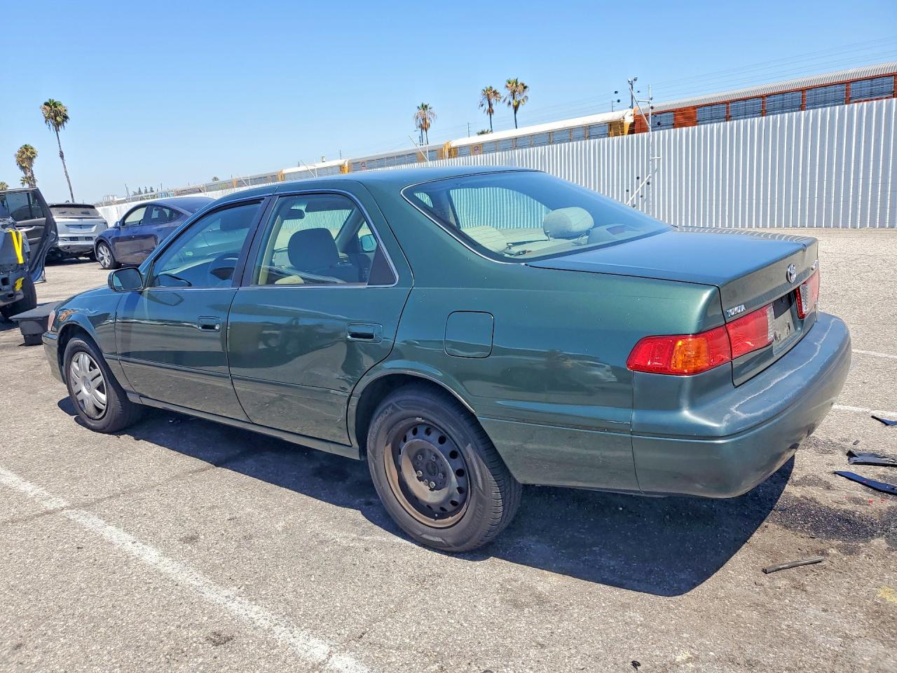 2000 Toyota Camry Le V6 Green vin: JT2BF22K7Y0237400