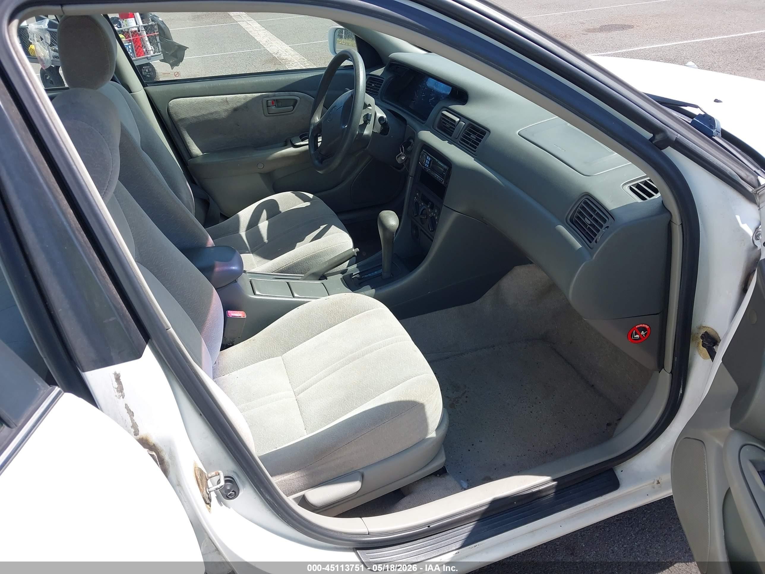 1997 Toyota Camry Le V6/xle V6 White vin: JT2BF22K8V0009661