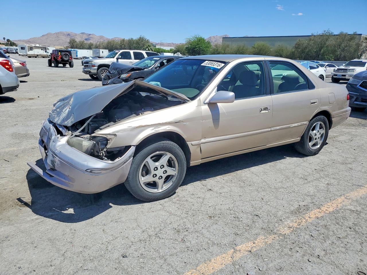1997 Toyota Camry Le V6 Gold vin: JT2BF22K8V0067771