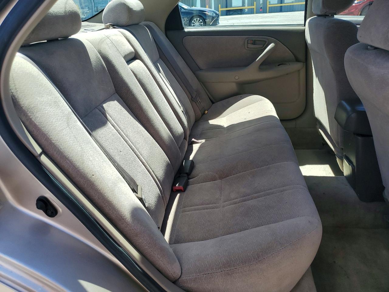 1997 Toyota Camry Le V6 Gold vin: JT2BF22K8V0067771