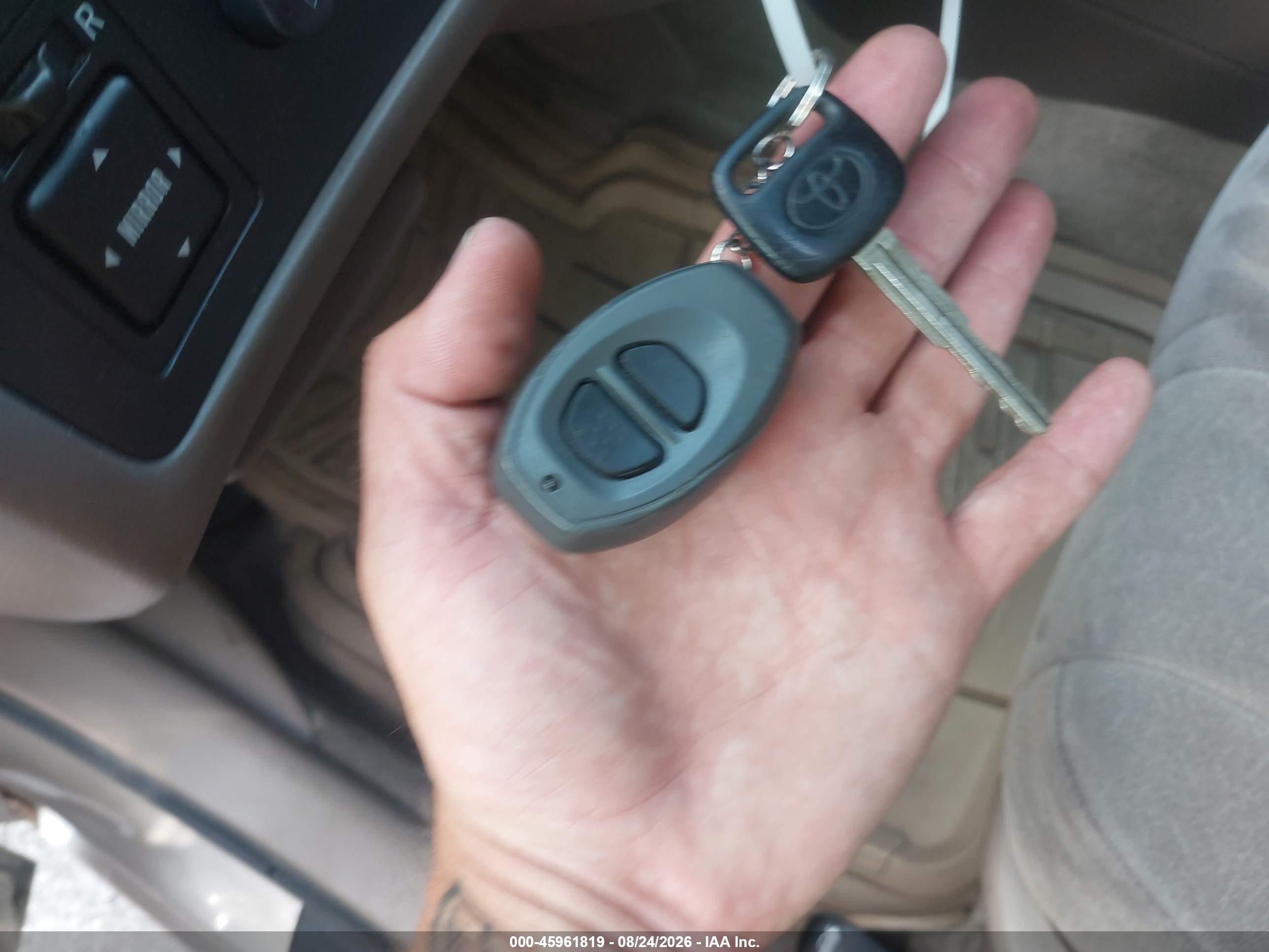 1999 Toyota Camry Le V6 Gold vin: JT2BF22K8X0174693