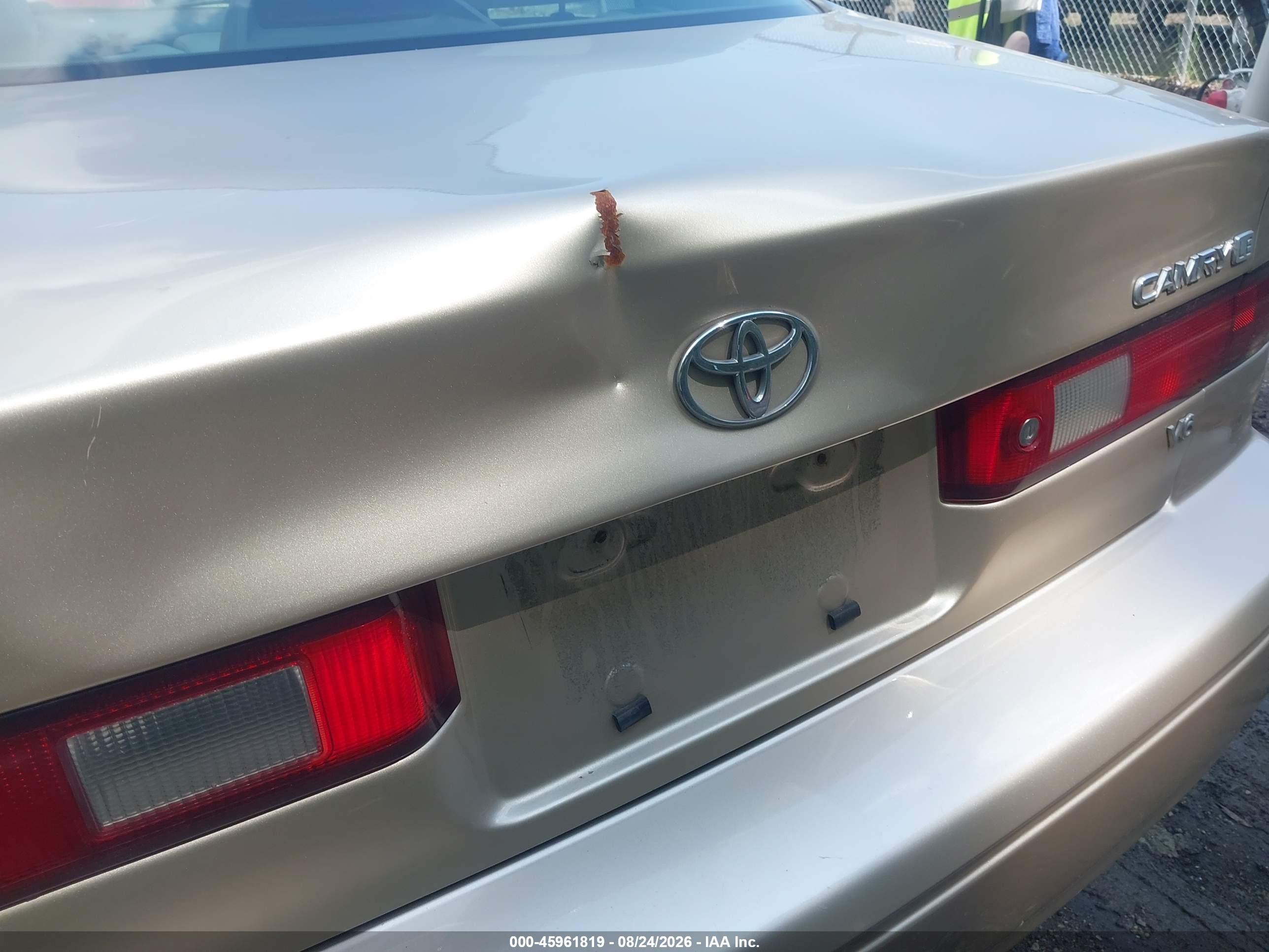 1999 Toyota Camry Le V6 Gold vin: JT2BF22K8X0174693