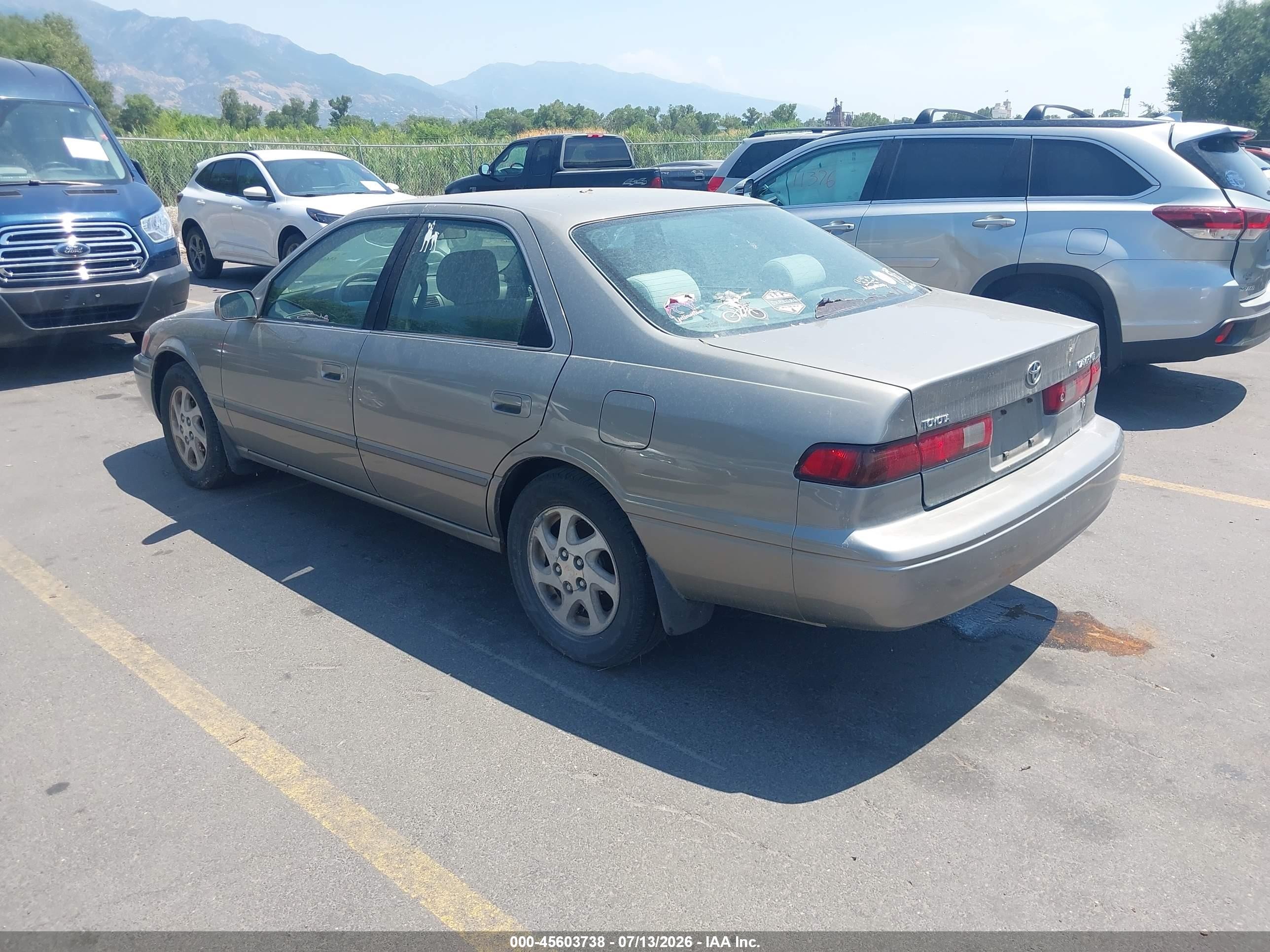 1999 Toyota Camry Le V6 Золотой vin: JT2BF22K8X0179344
