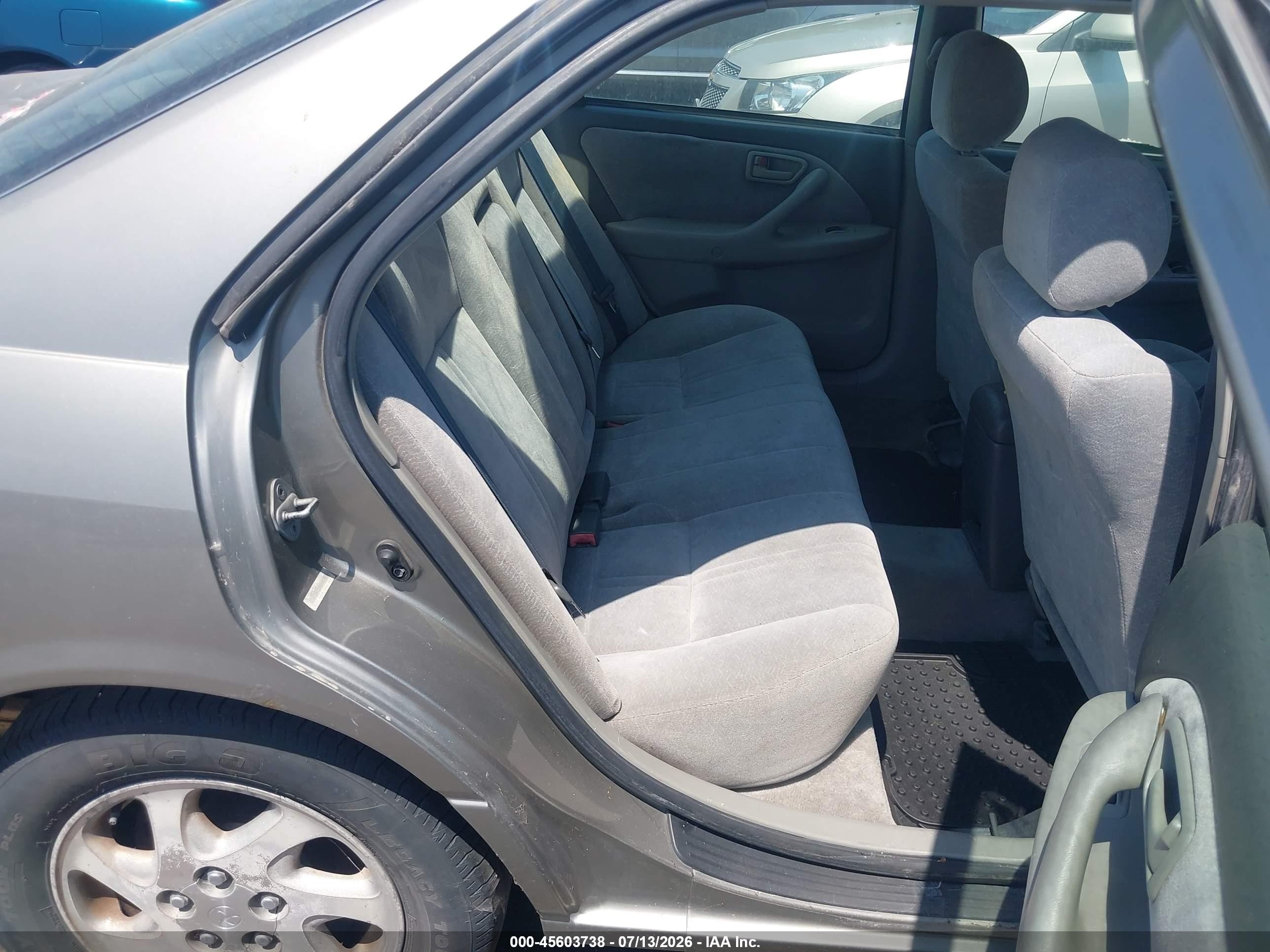 1999 Toyota Camry Le V6 Золотой vin: JT2BF22K8X0179344