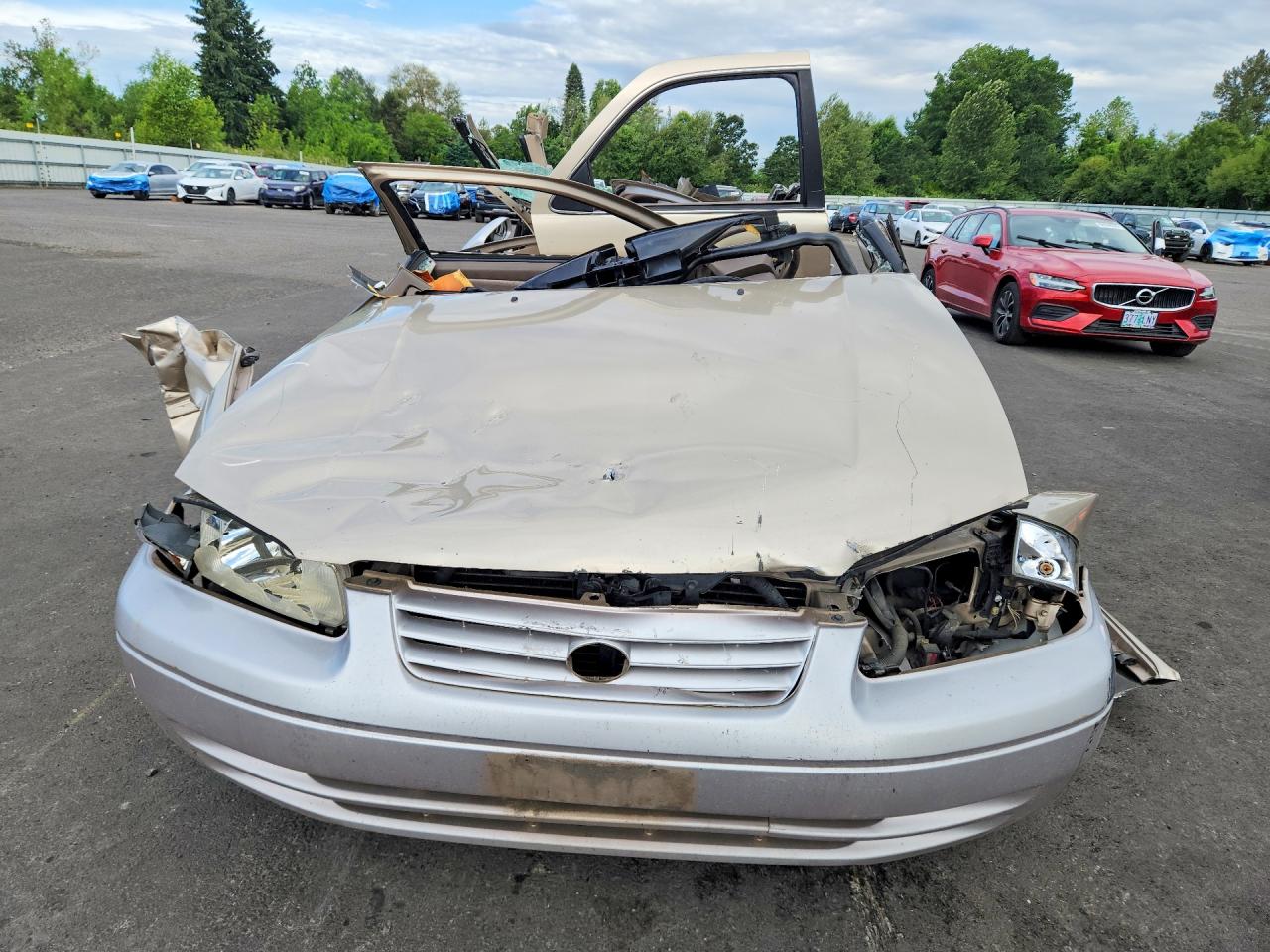 1999 Toyota Camry Le V6 Beige vin: JT2BF22K8X0180123