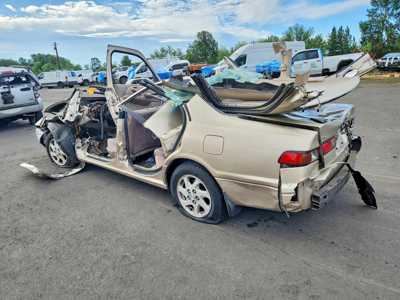 1999 Toyota Camry Le V6 Beige vin: JT2BF22K8X0180123