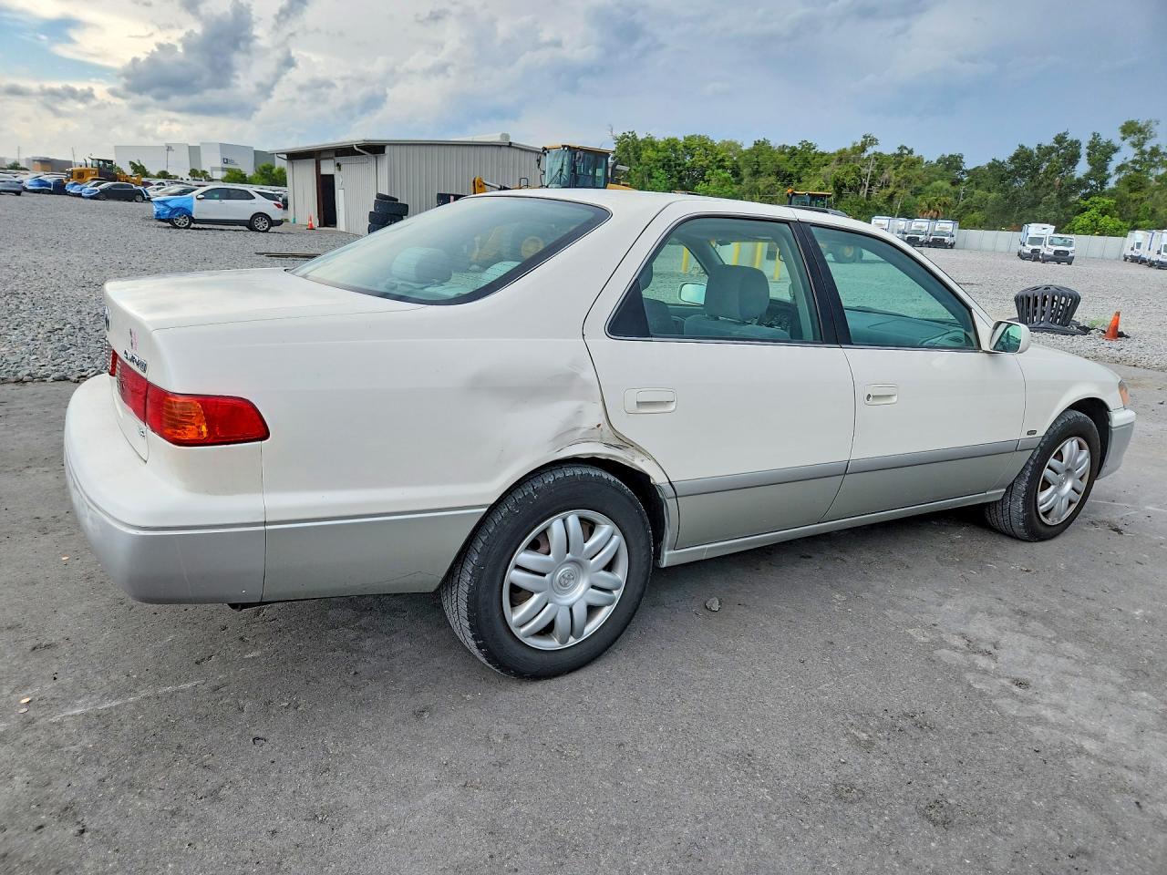 2001 Toyota Camry Le V6 White vin: JT2BF22K910309915