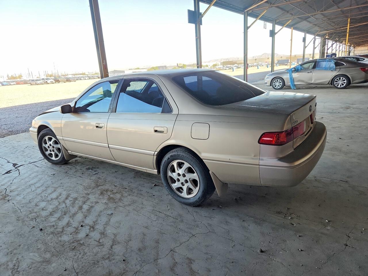2000 Toyota Camry Le V6 Tan vin: JT2BF22K9Y0250844